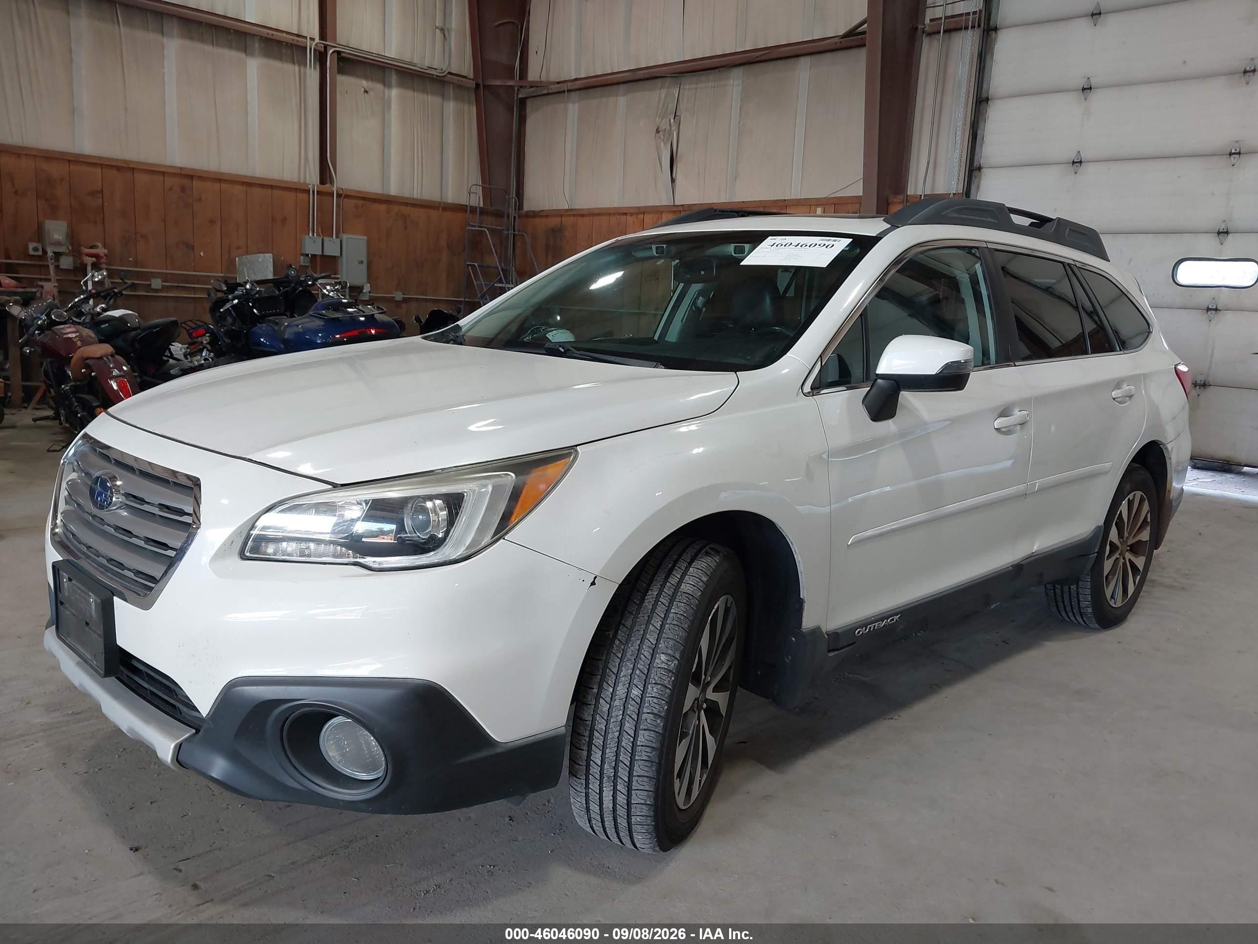 2015 Subaru Outback 2.5i Limited Белый vin: 4S4BSANC2F3336165
