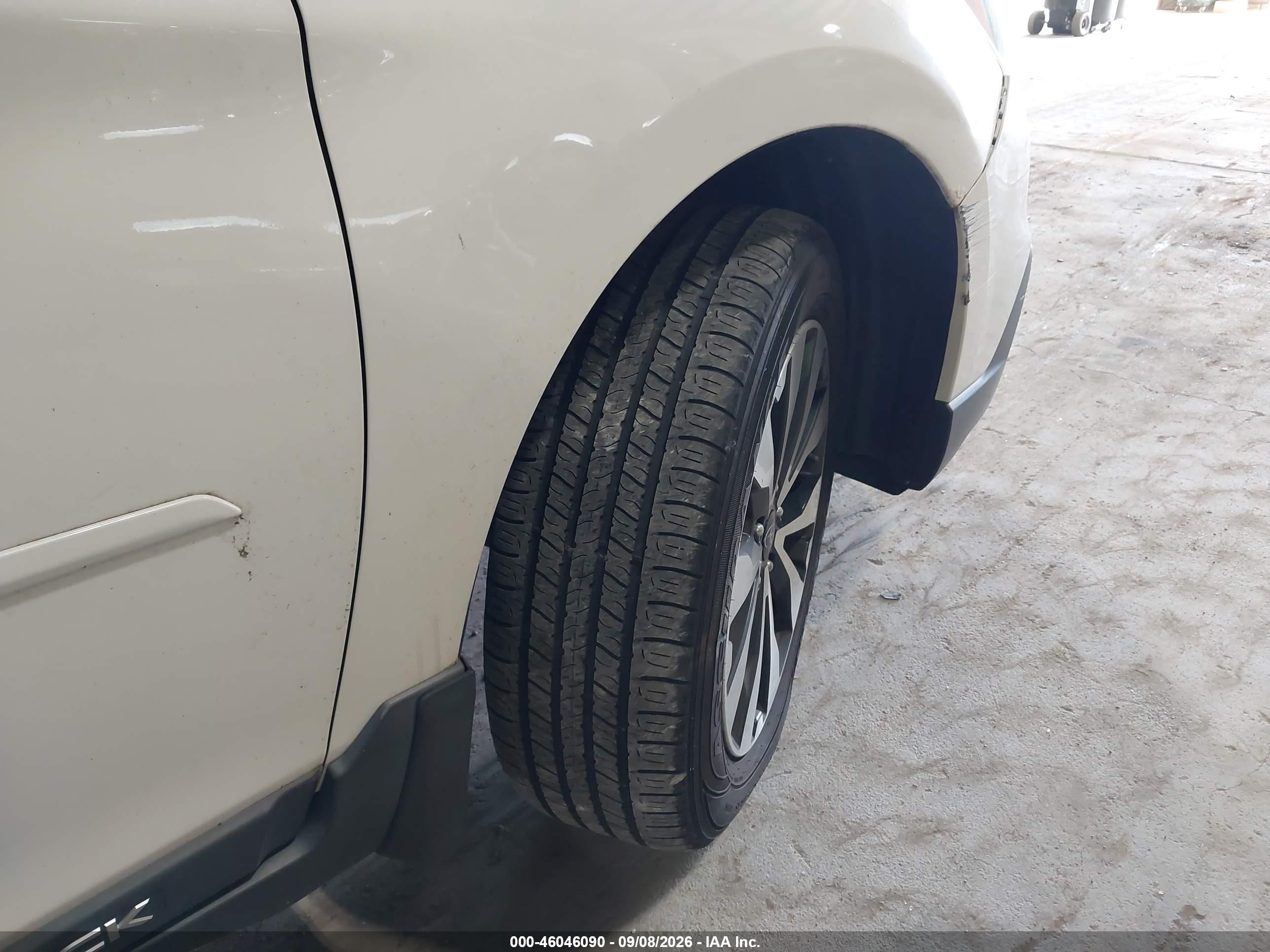 2015 Subaru Outback 2.5i Limited Белый vin: 4S4BSANC2F3336165