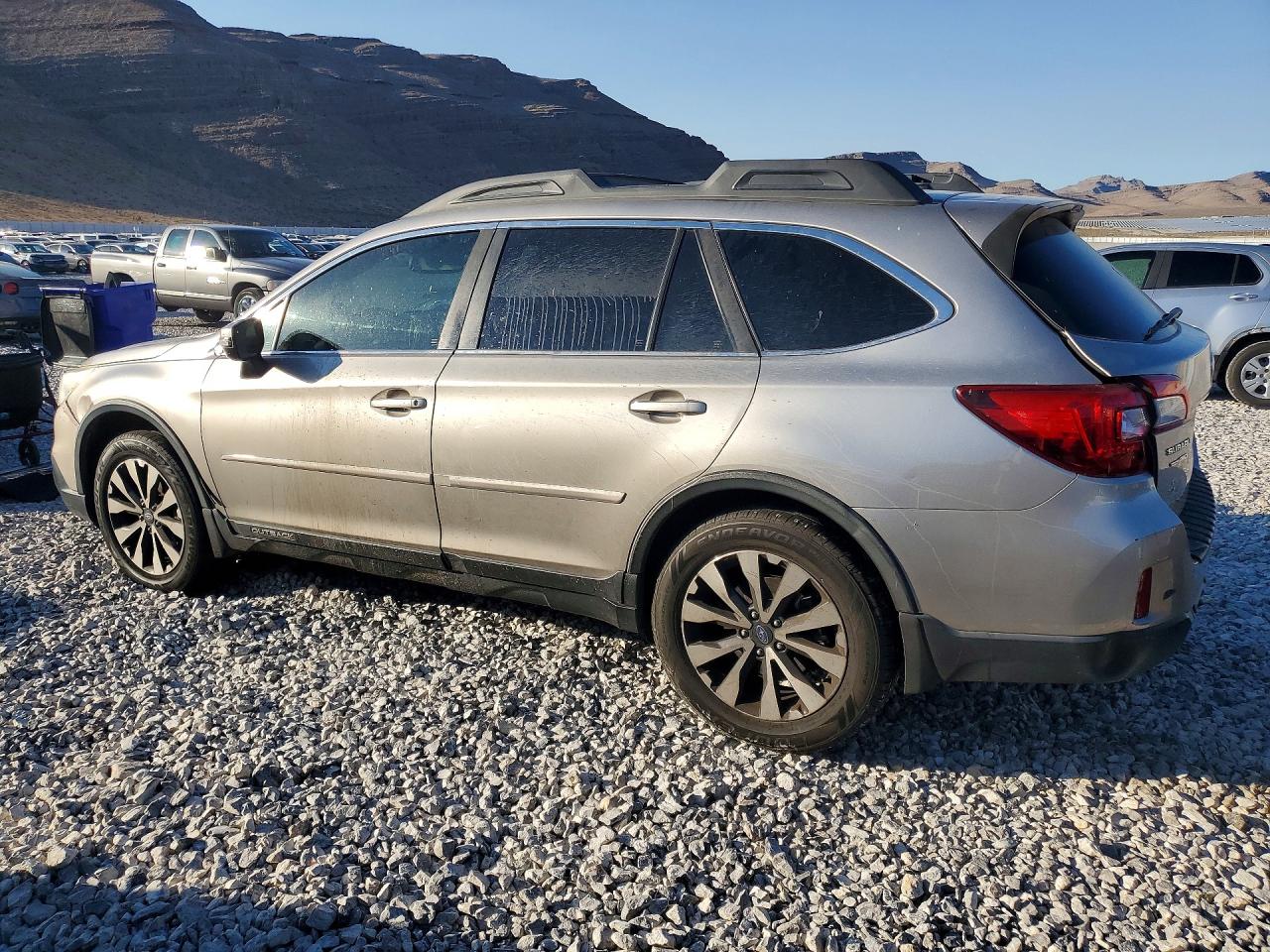 2015 Subaru Outback 2.5i Limited Gray vin: 4S4BSANC3F3271827