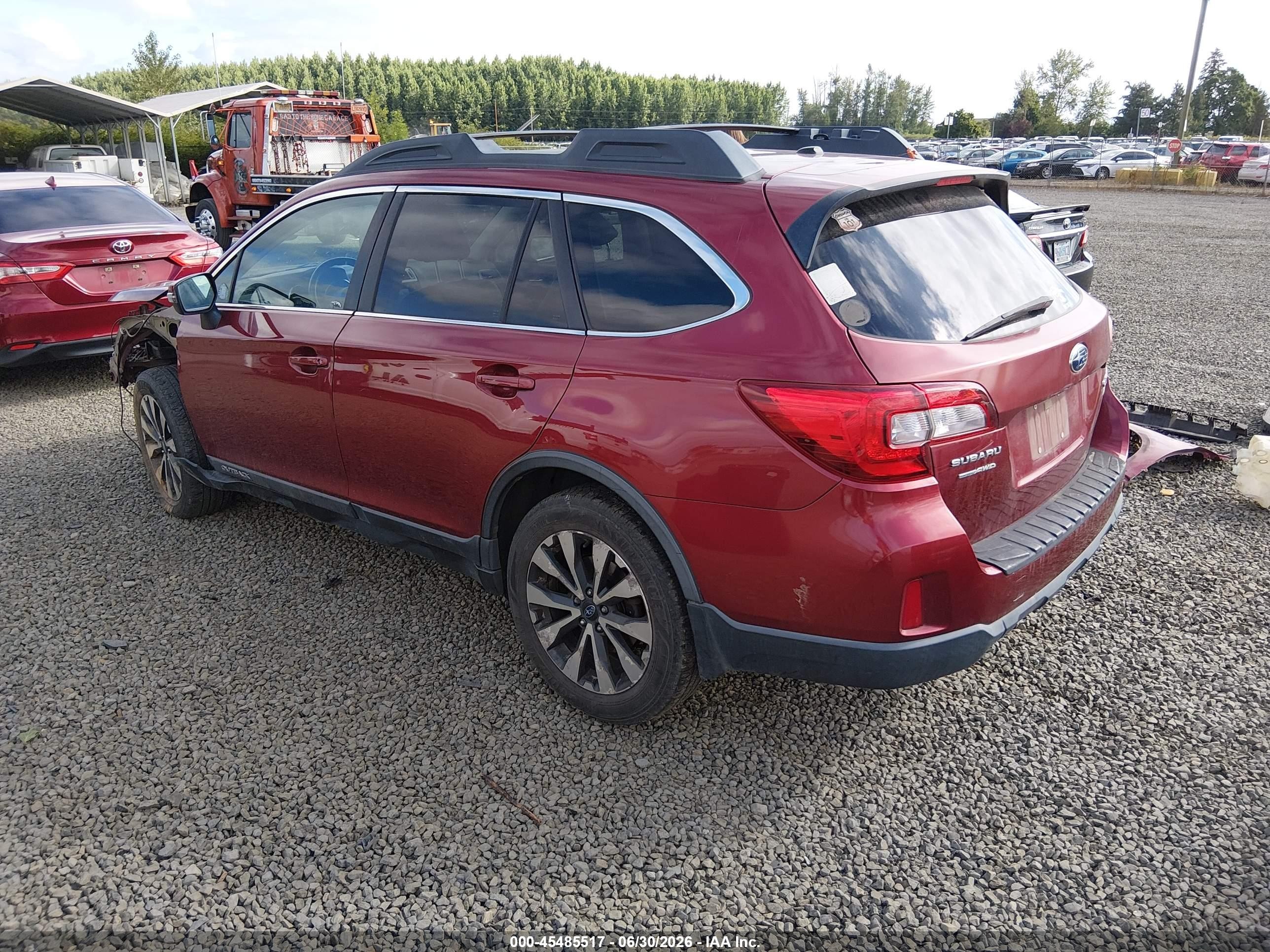 2015 Subaru Outback 2.5i Limited Red vin: 4S4BSANC3F3285971