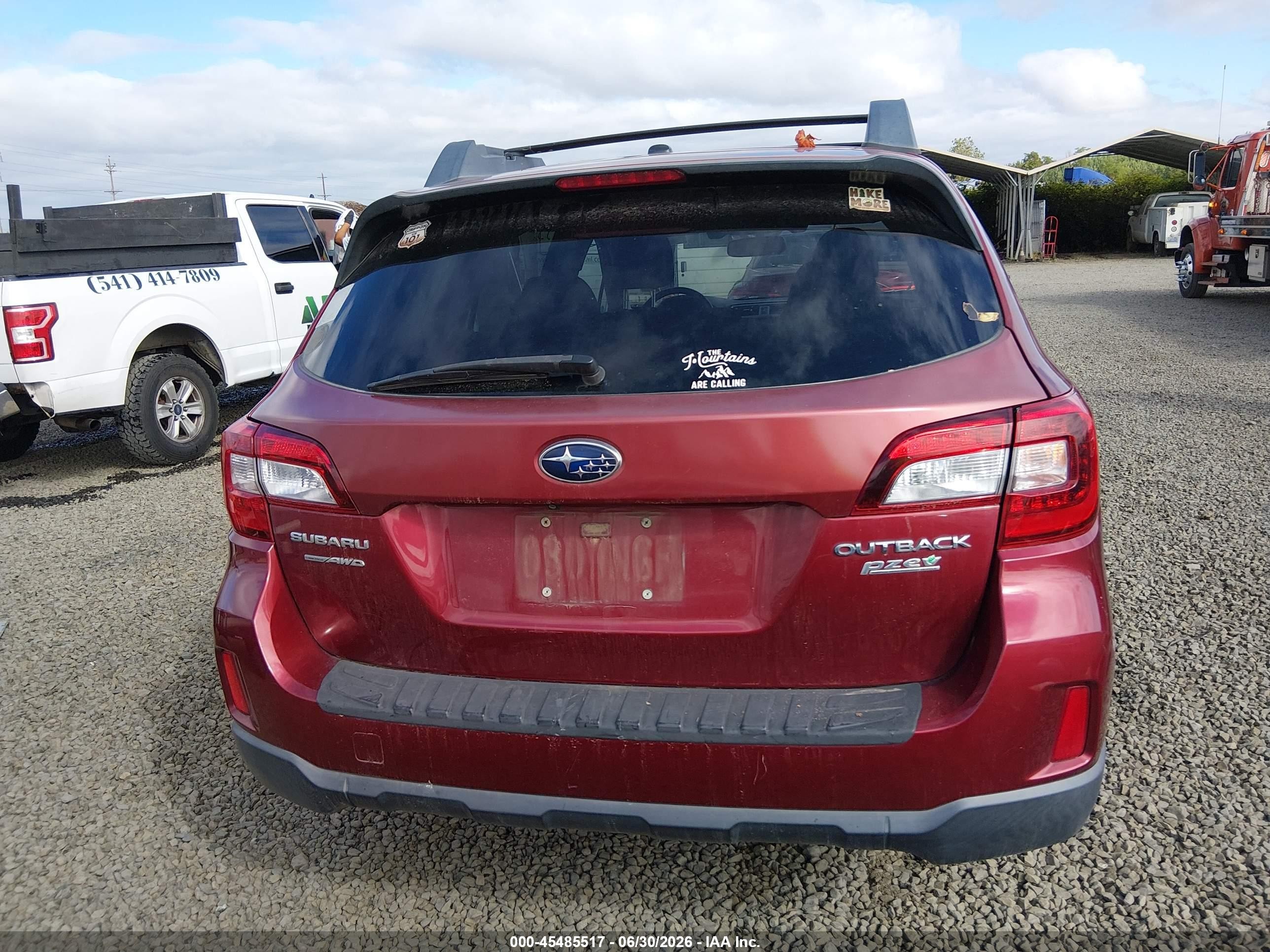 2015 Subaru Outback 2.5i Limited Red vin: 4S4BSANC3F3285971