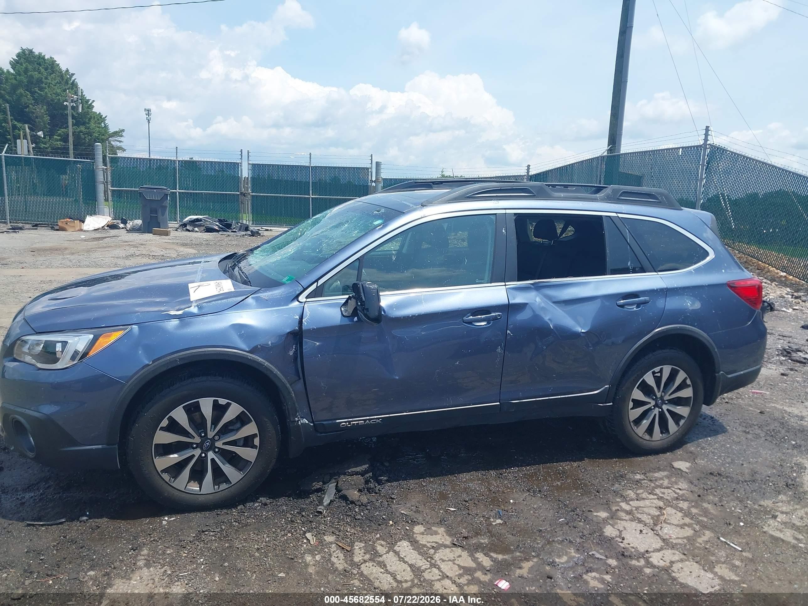 2015 Subaru Outback 2.5i Limited Blue vin: 4S4BSANC3F3334893