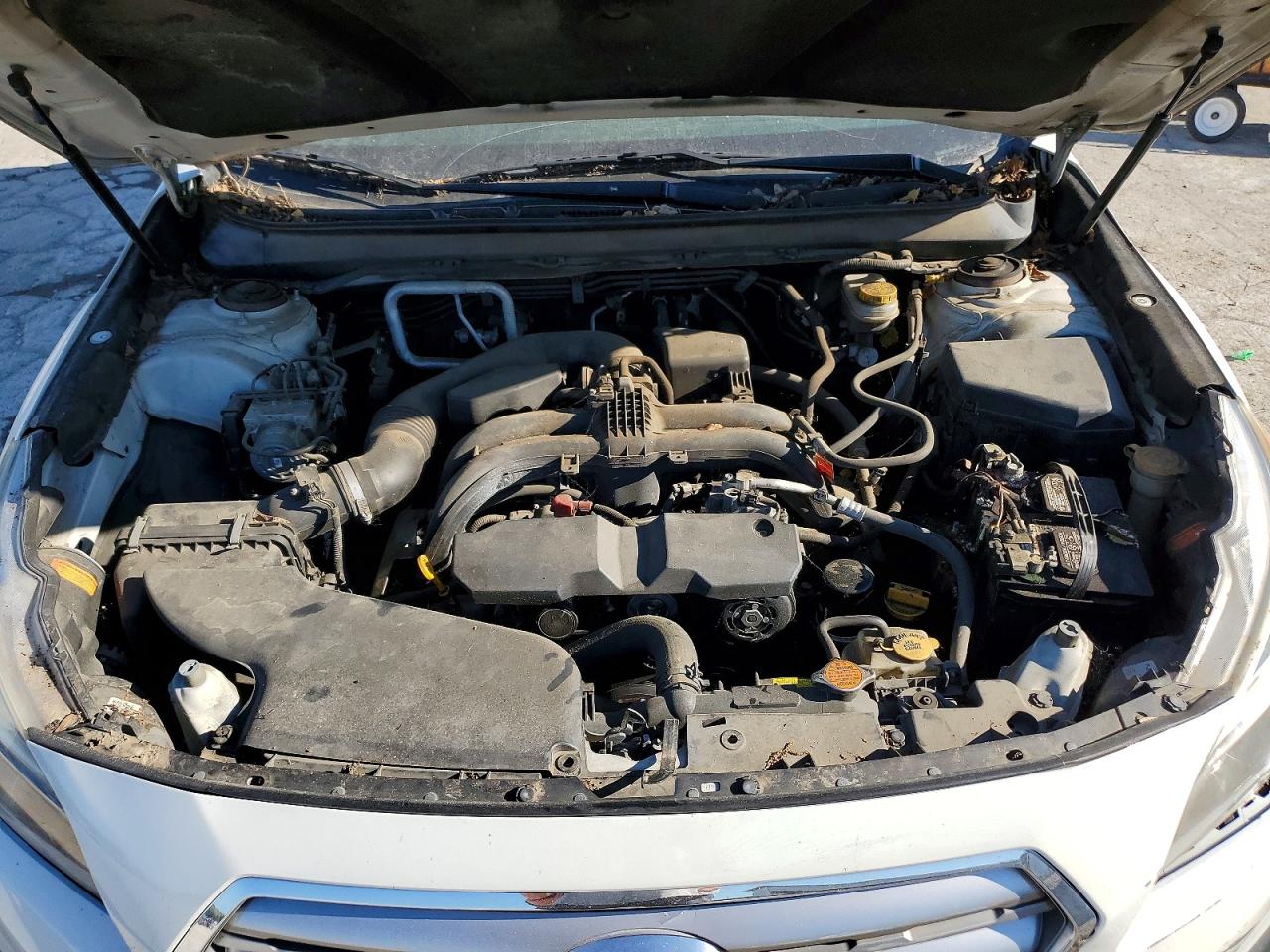 2017 Subaru Outback 2.5i Limited White vin: 4S4BSANC3H3424449