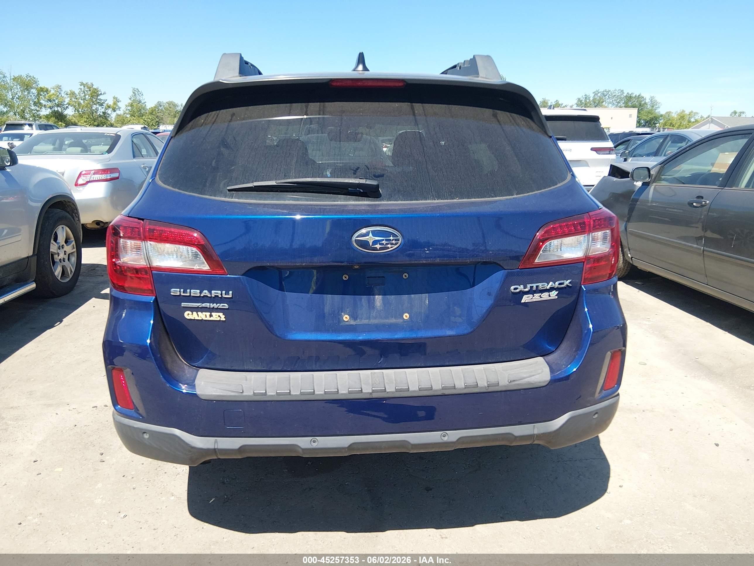 2017 Subaru Outback 2.5i Limited Синий vin: 4S4BSANC3H3430879