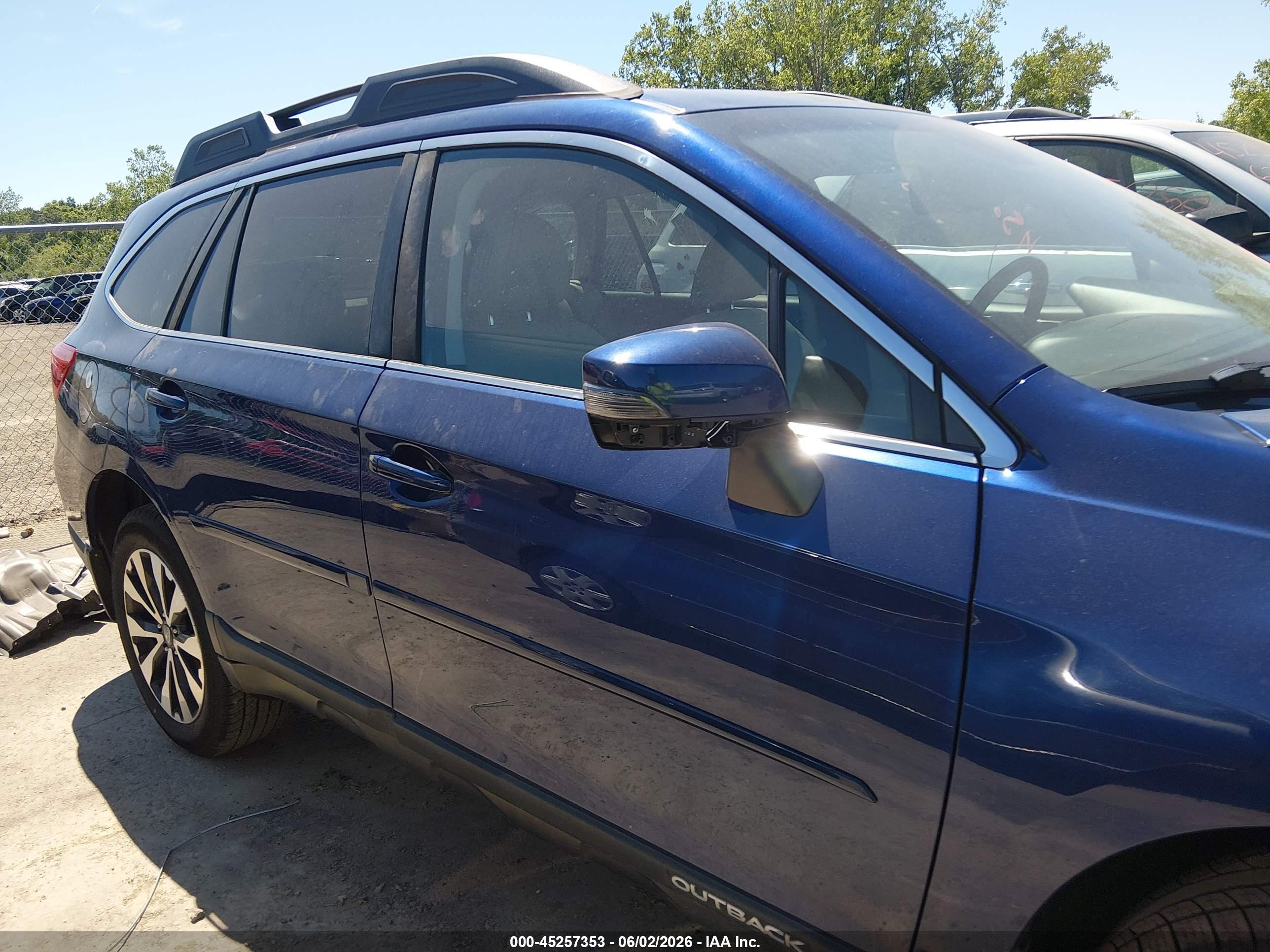 2017 Subaru Outback 2.5i Limited Синий vin: 4S4BSANC3H3430879