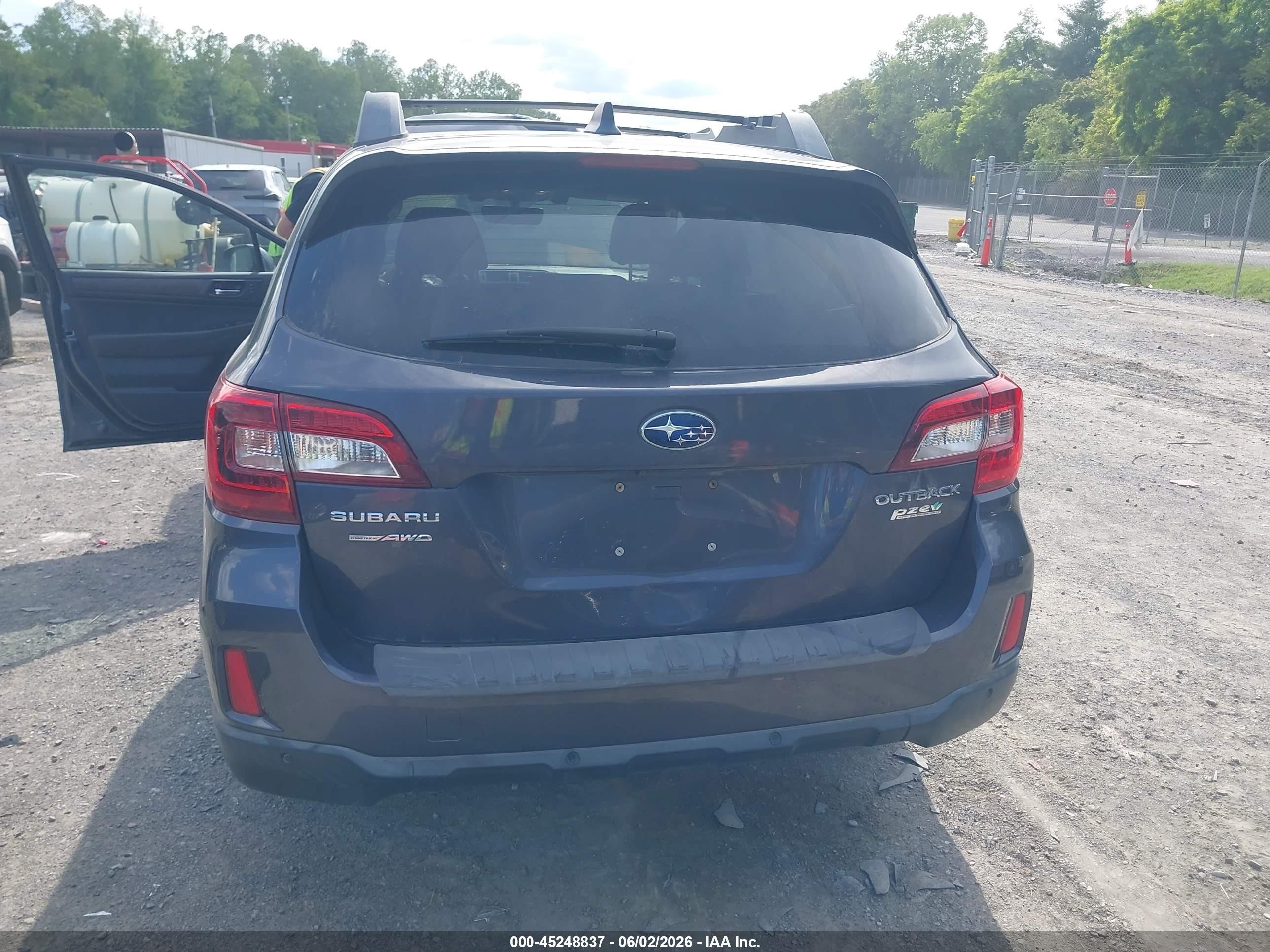 2017 Subaru Outback 2.5i Limited Blue vin: 4S4BSANC3H3431952