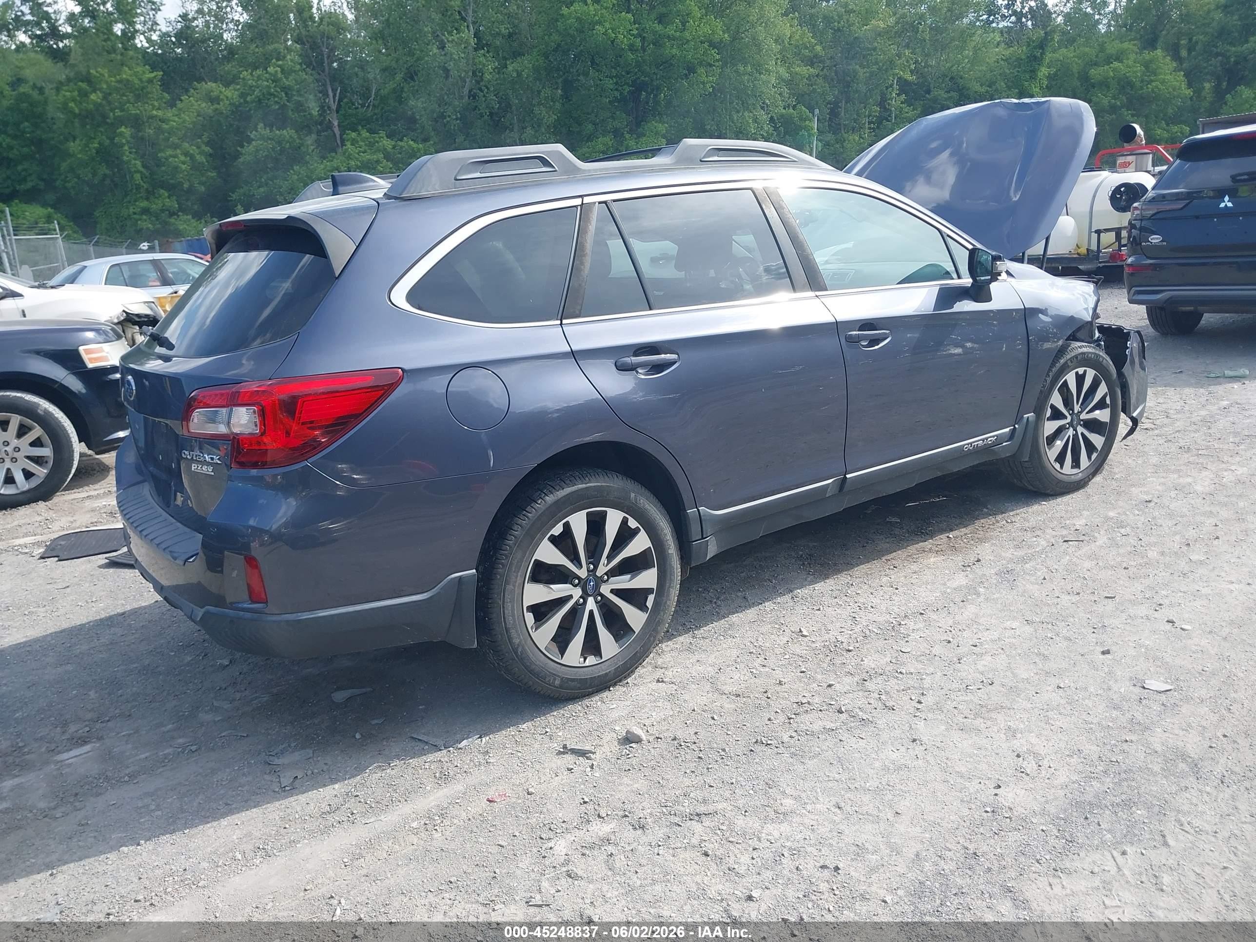 2017 Subaru Outback 2.5i Limited Blue vin: 4S4BSANC3H3431952