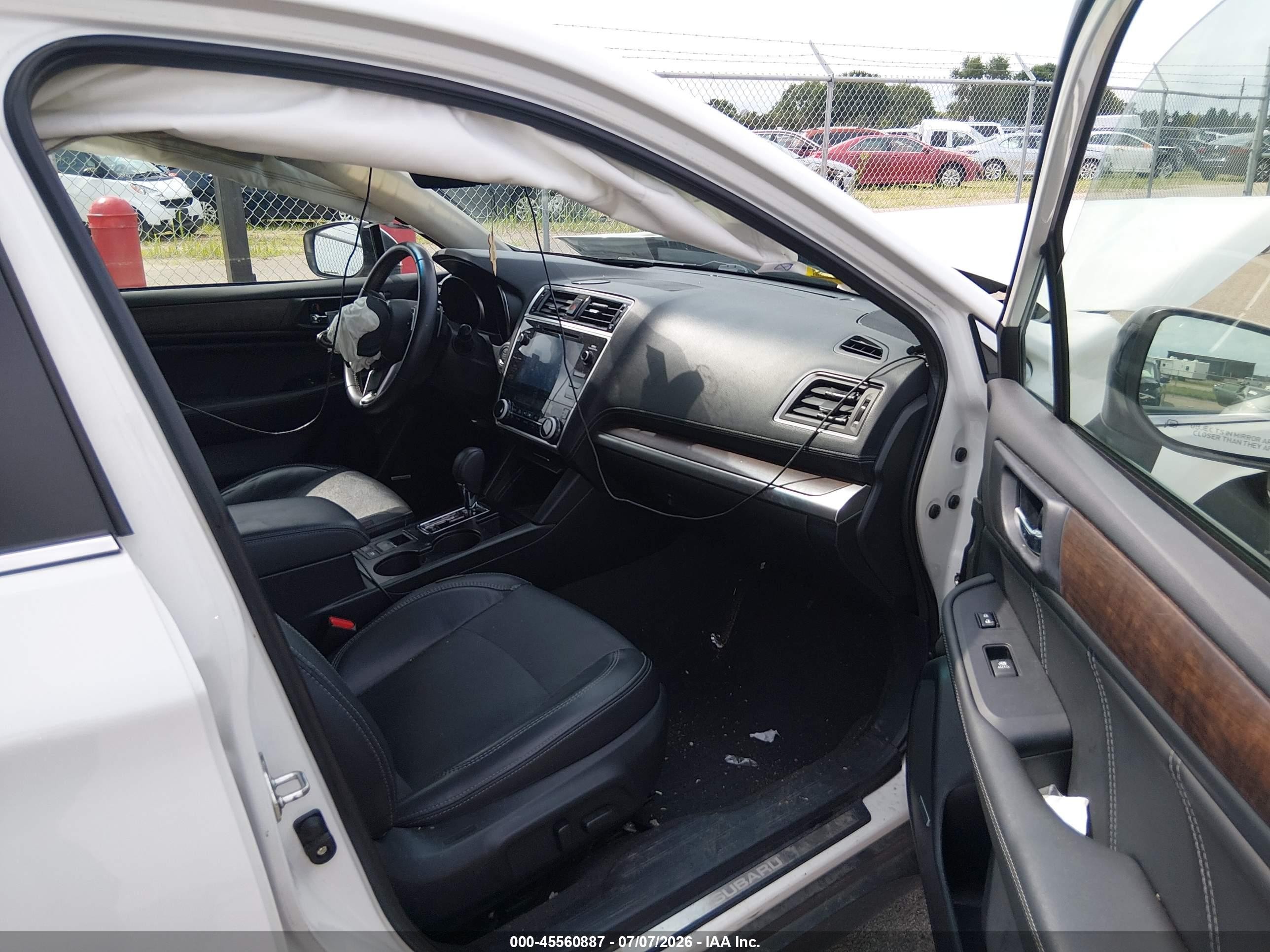 2019 Subaru Outback 2.5i Limited White vin: 4S4BSANC3K3315979