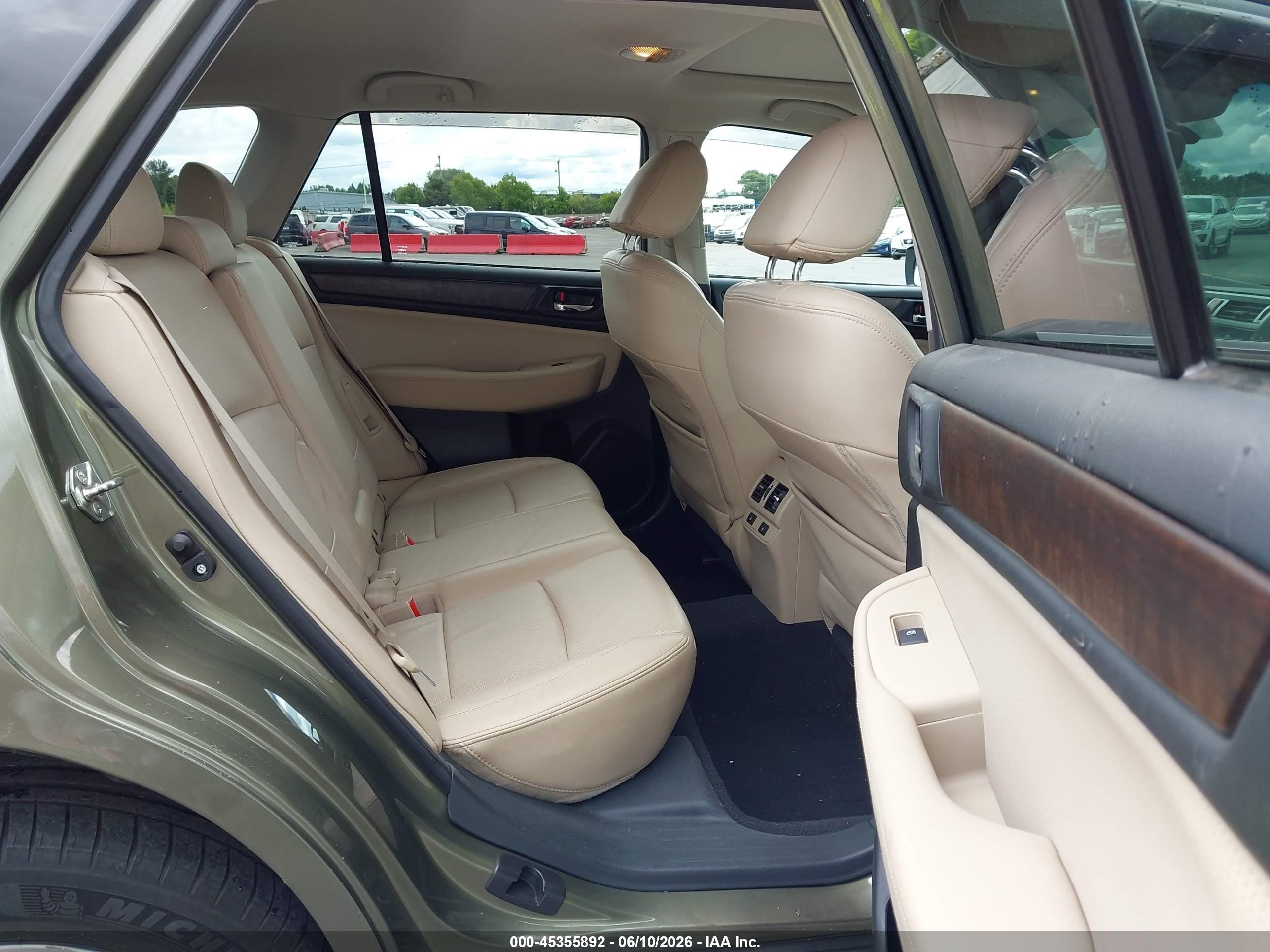 2015 Subaru Outback 2.5i Limited Green vin: 4S4BSANC4F3274199