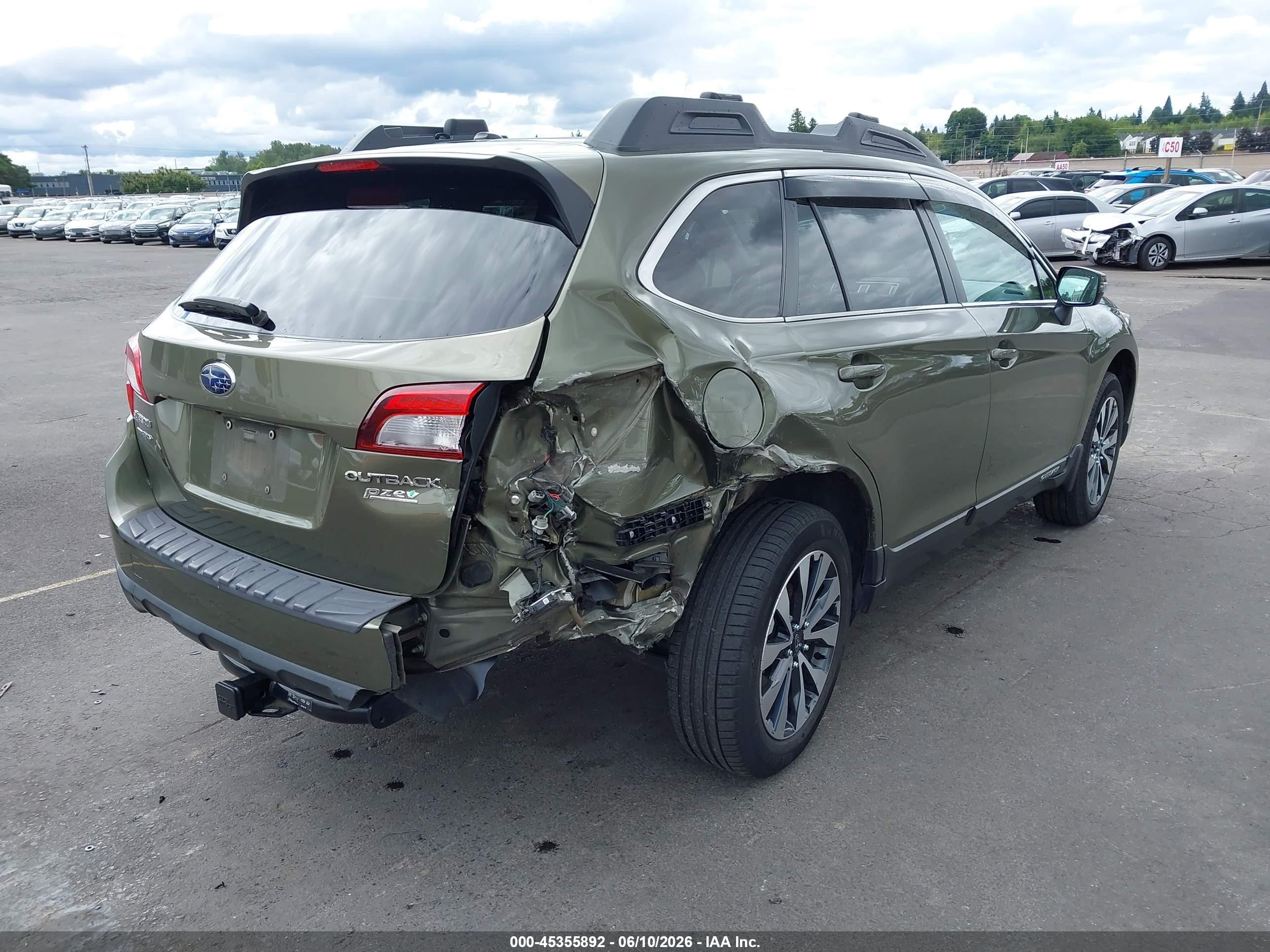 2015 Subaru Outback 2.5i Limited Green vin: 4S4BSANC4F3274199