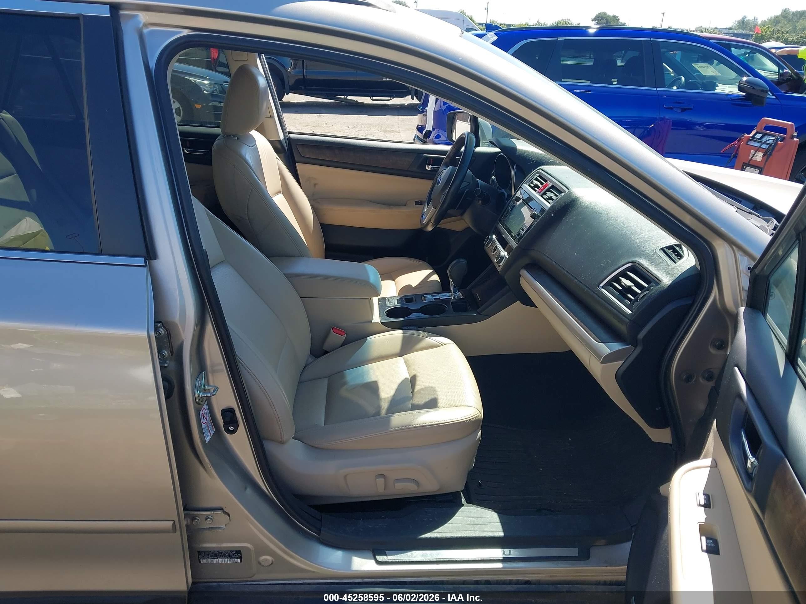 2015 Subaru Outback 2.5i Limited Gold vin: 4S4BSANC4F3285929