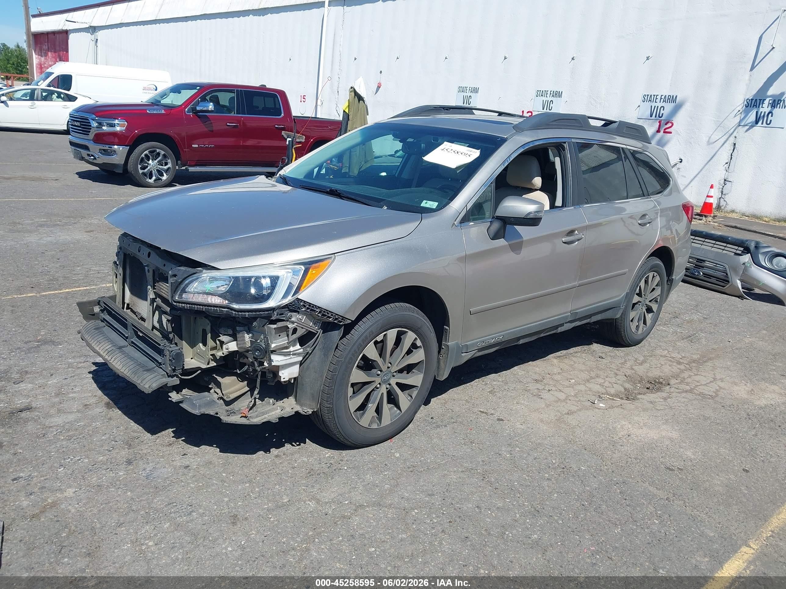 2015 Subaru Outback 2.5i Limited Gold vin: 4S4BSANC4F3285929