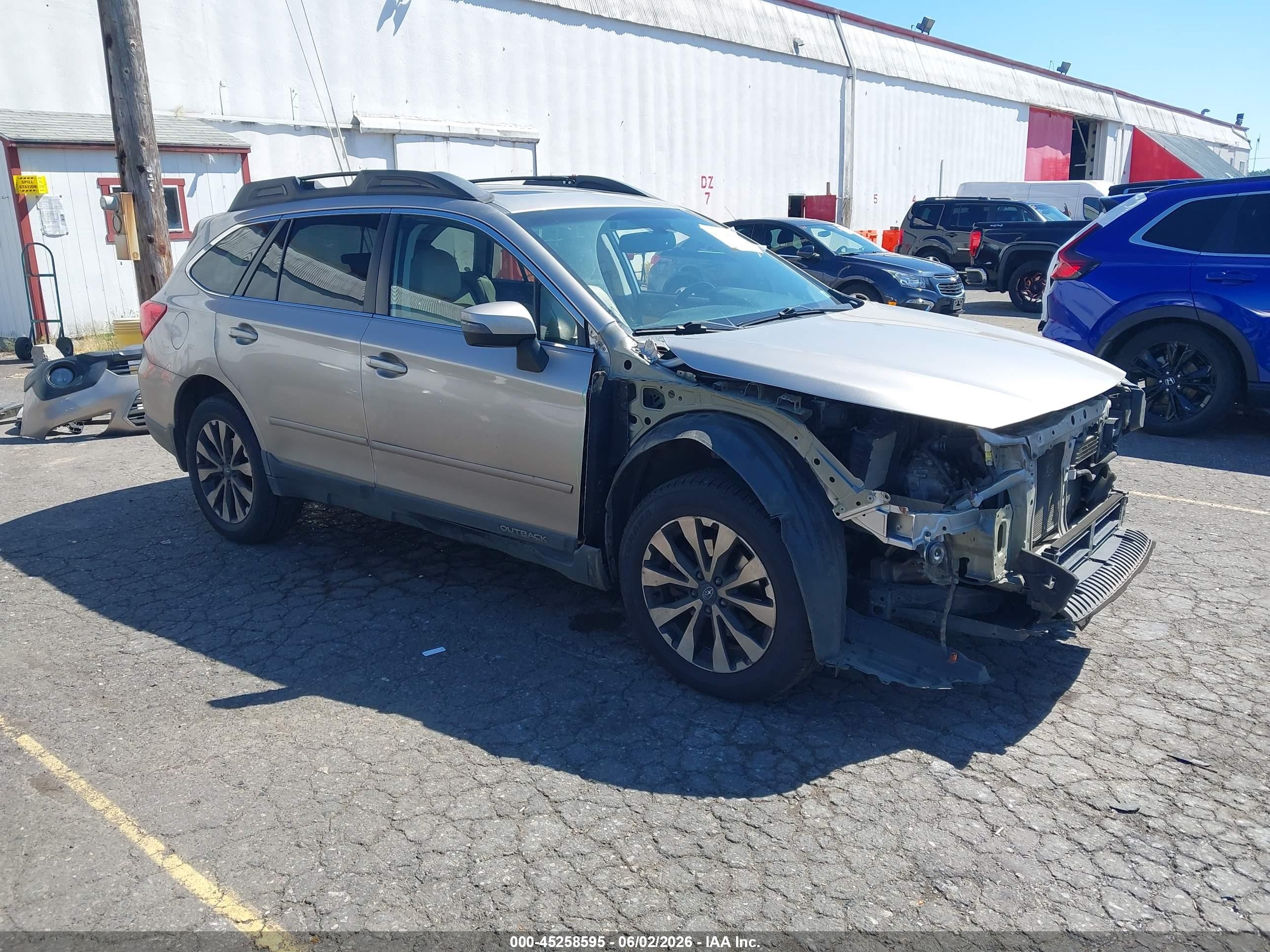 2015 Subaru Outback 2.5i Limited Gold vin: 4S4BSANC4F3285929