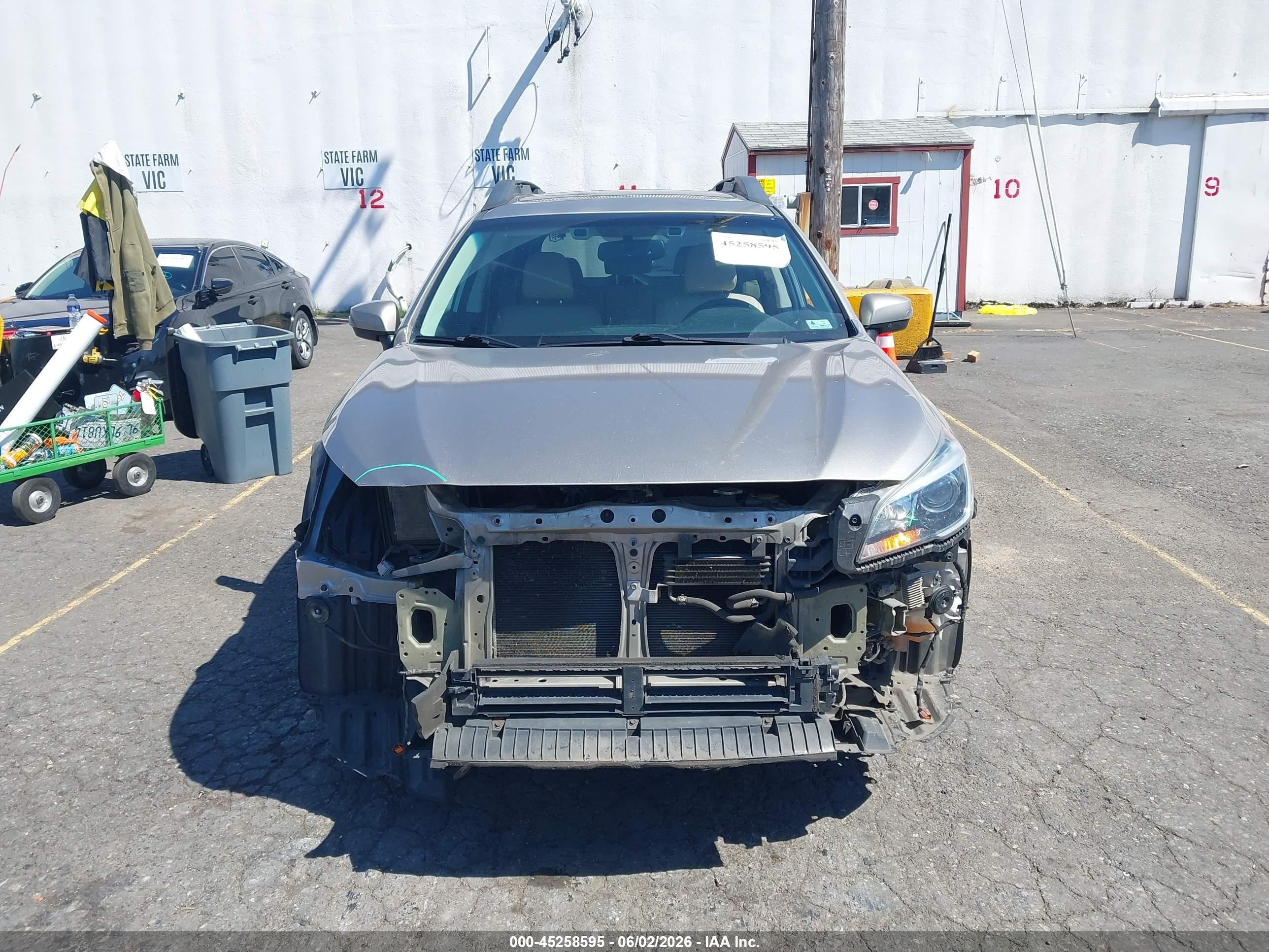 2015 Subaru Outback 2.5i Limited Gold vin: 4S4BSANC4F3285929