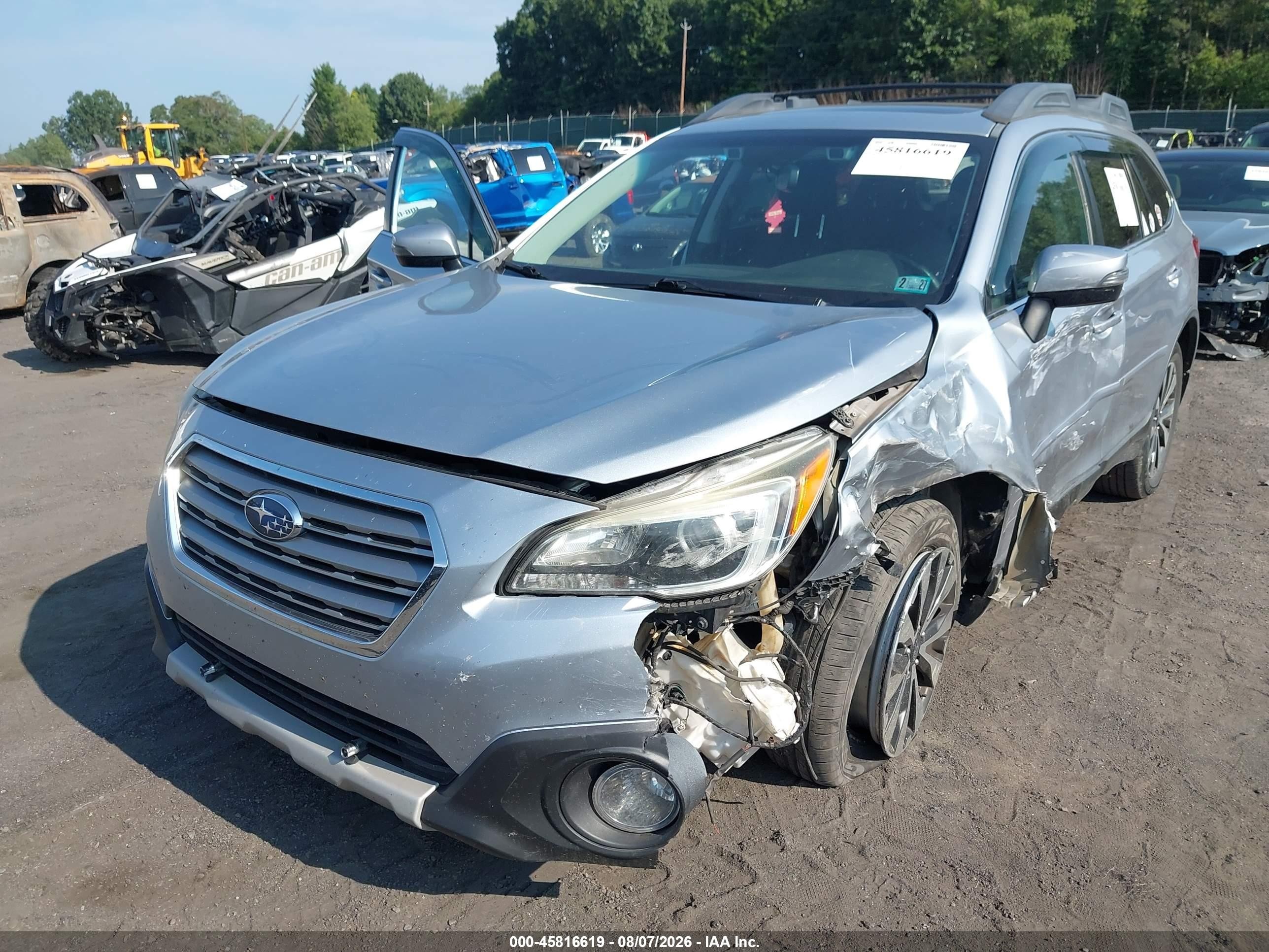 2016 Subaru Outback 2.5i Limited Silver vin: 4S4BSANC4G3227076