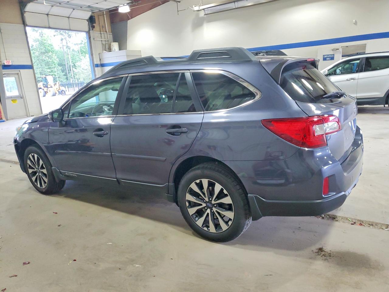 2015 Subaru Outback 2.5i Limited Charcoal vin: 4S4BSANC5F3276706