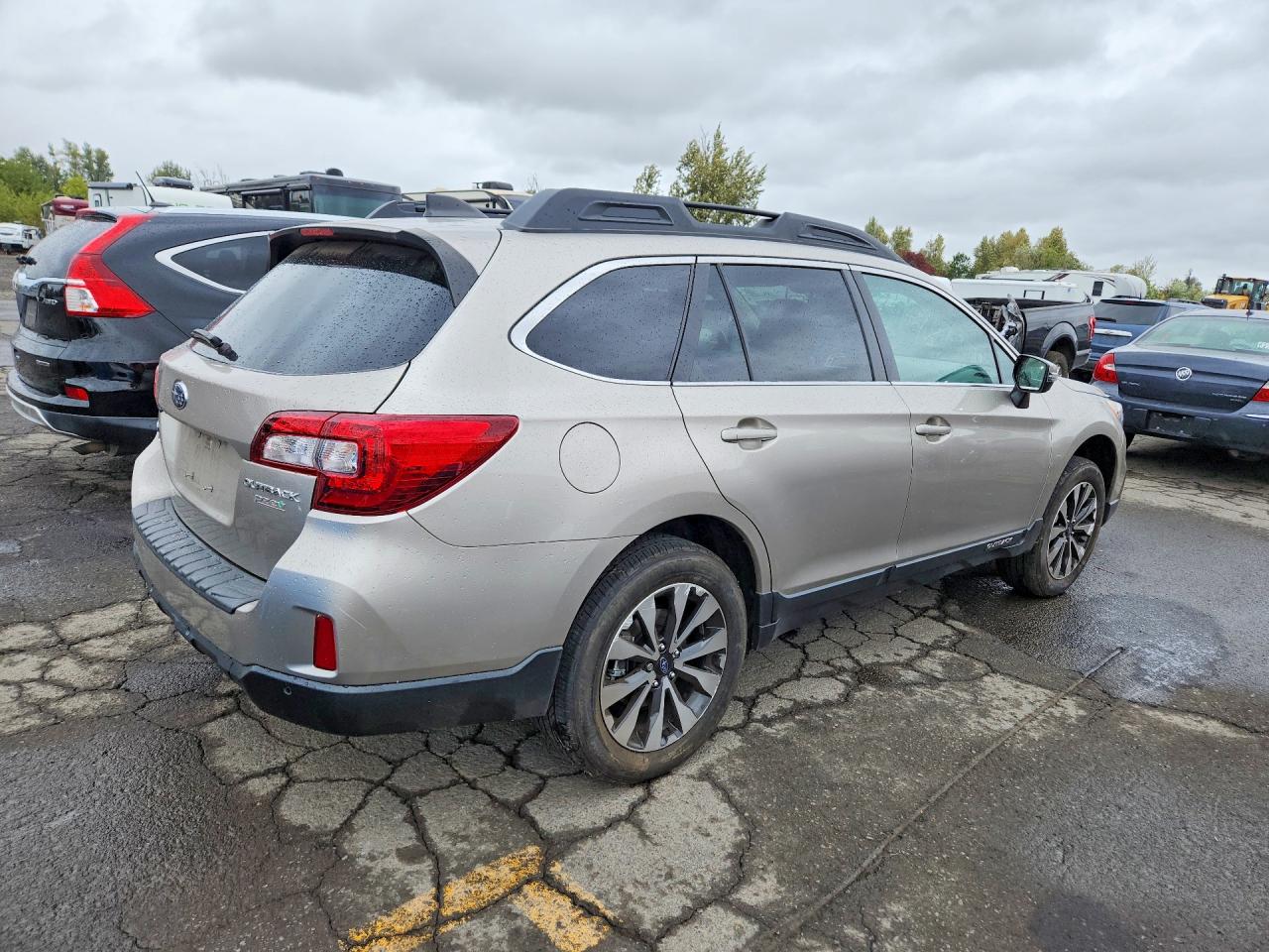 2017 Subaru Outback 2.5i Limited Tan vin: 4S4BSANC5H3343274