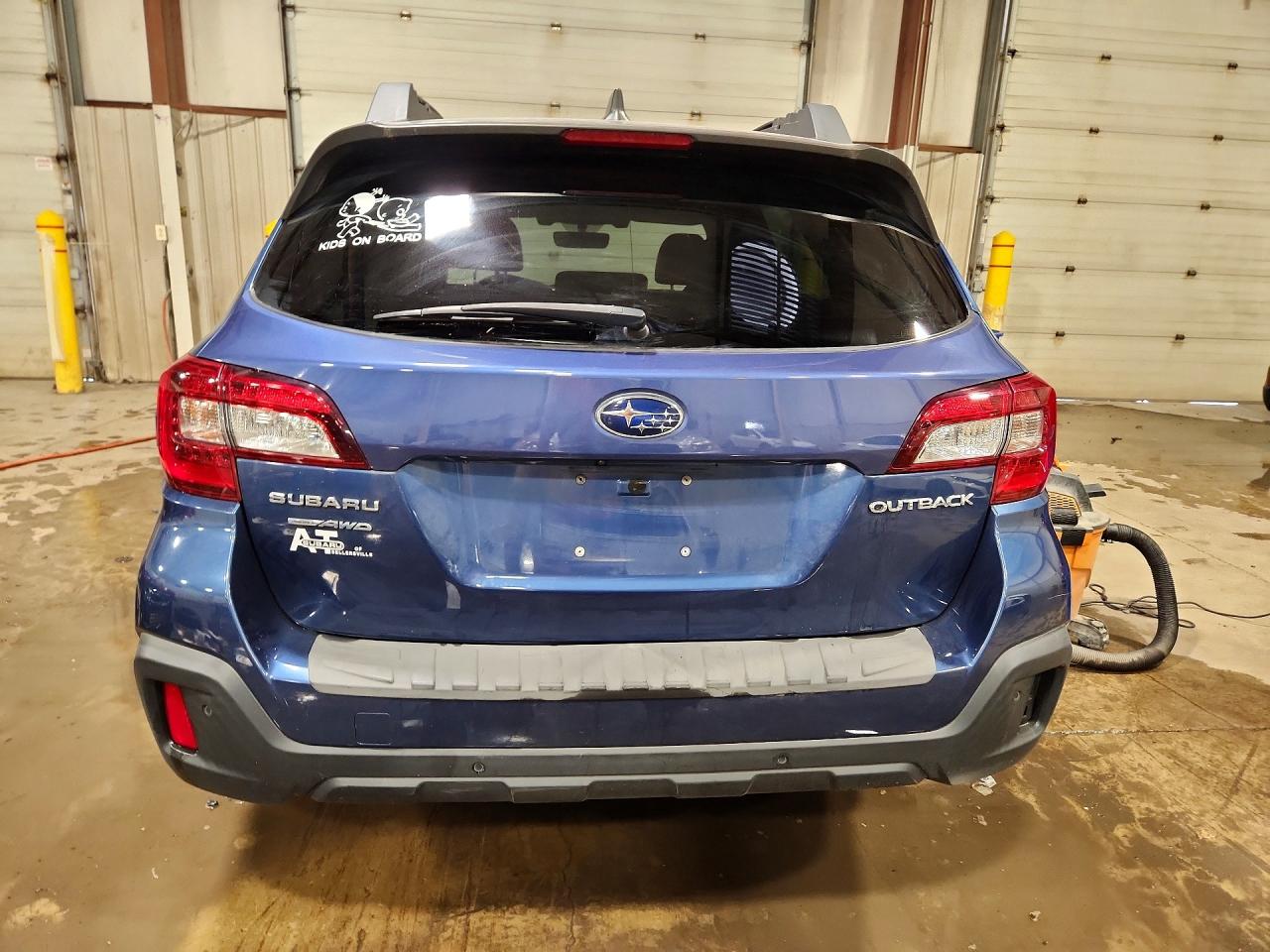 2019 Subaru Outback 2.5i Limited Blue vin: 4S4BSANC5K3231498