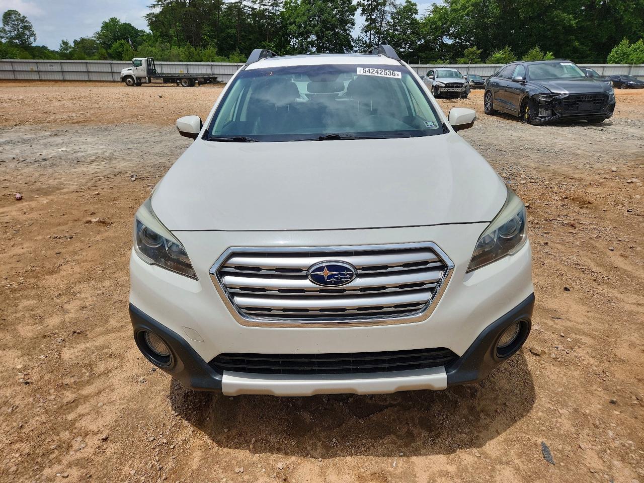 2016 Subaru Outback 2.5i Limited White vin: 4S4BSANC6G3332637