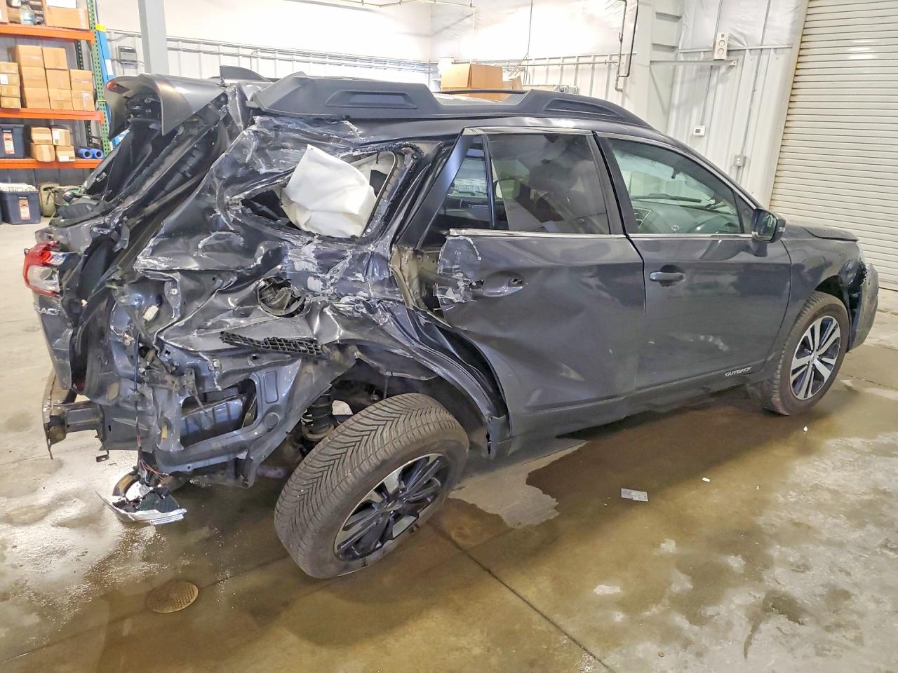 2019 Subaru Outback 2.5i Limited Gray vin: 4S4BSANC6K3354579