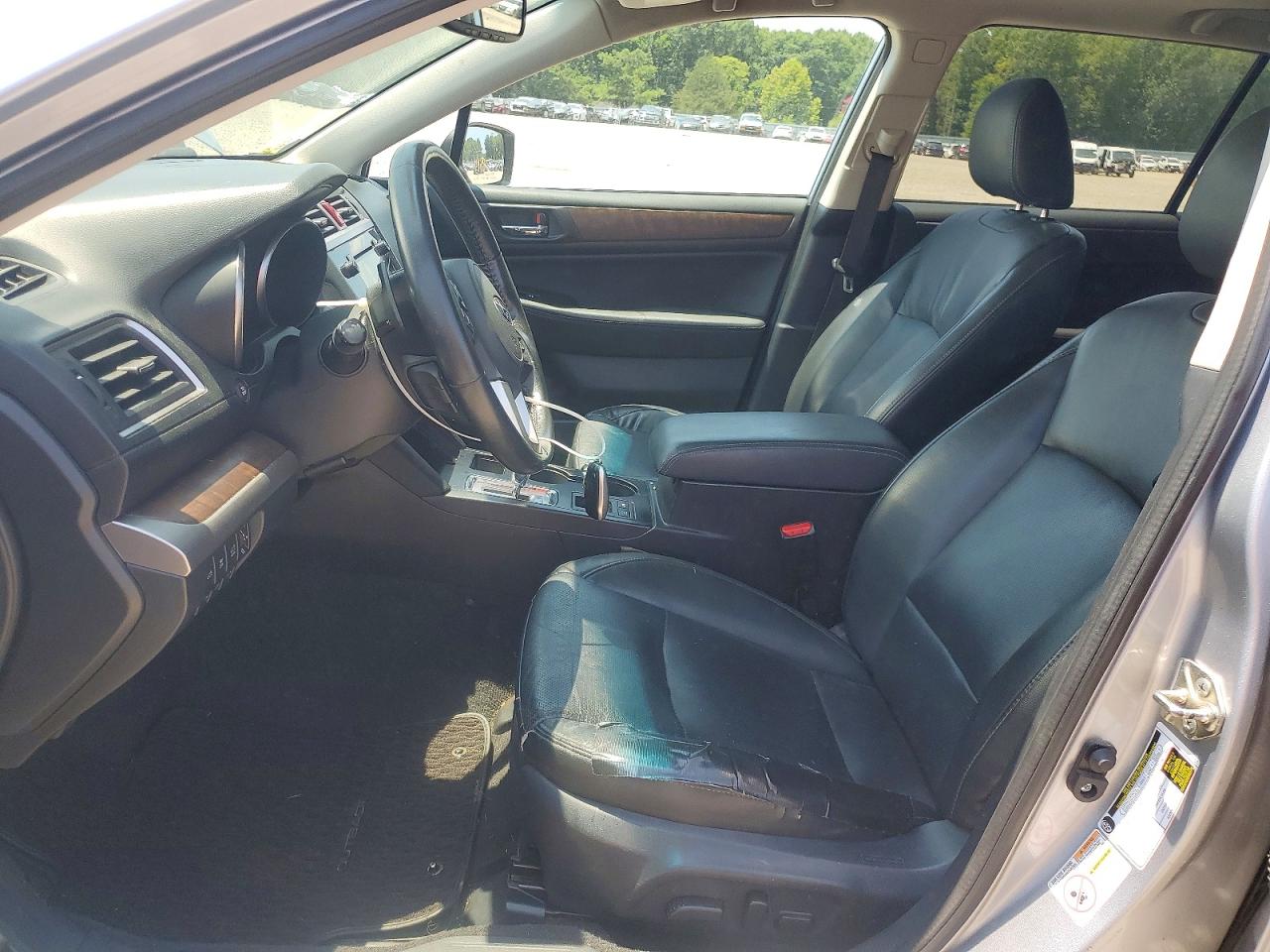 2015 Subaru Outback 2.5i Limited Серебряный vin: 4S4BSANC7F3278912
