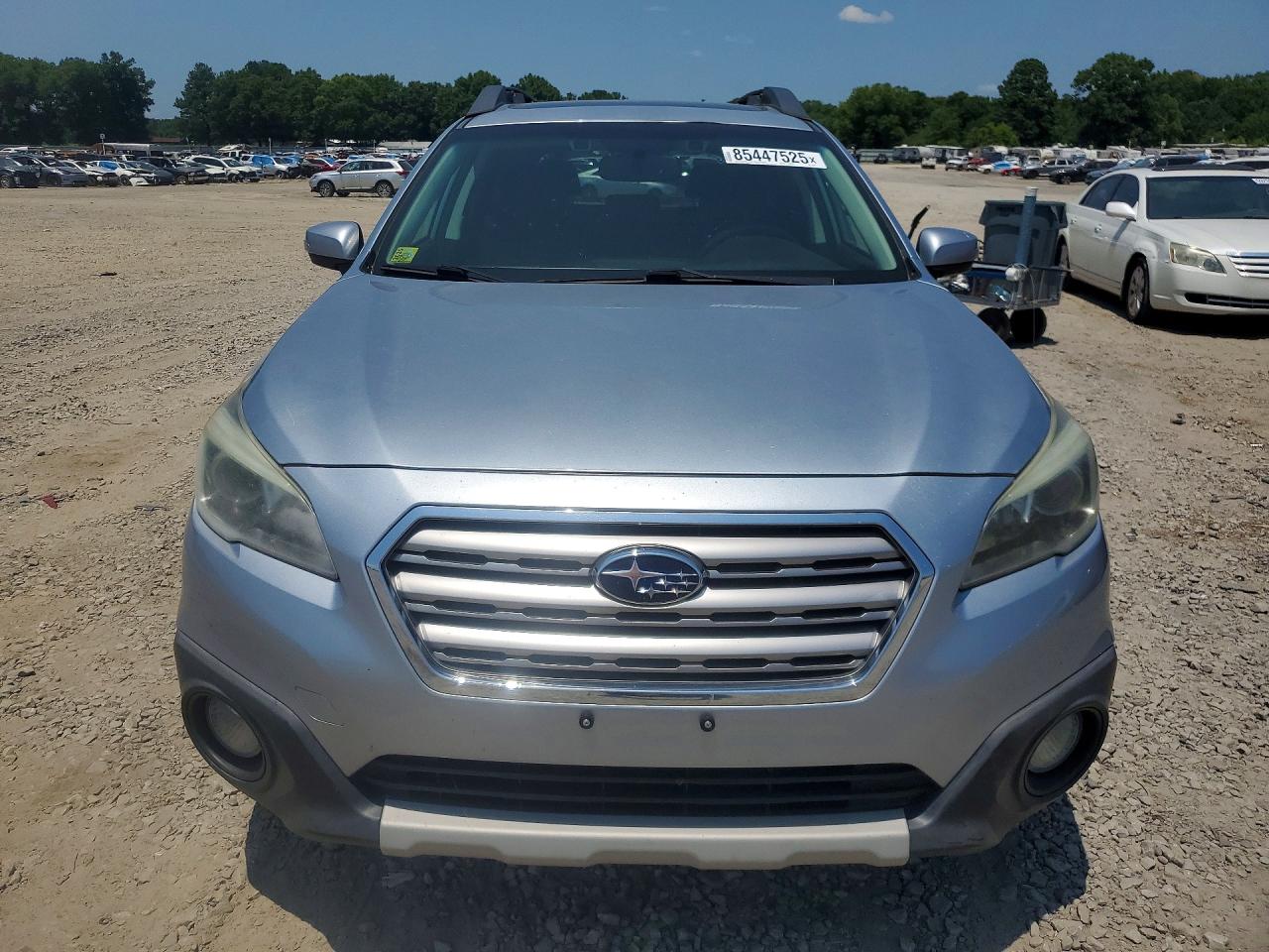 2015 Subaru Outback 2.5i Limited Серебряный vin: 4S4BSANC7F3278912