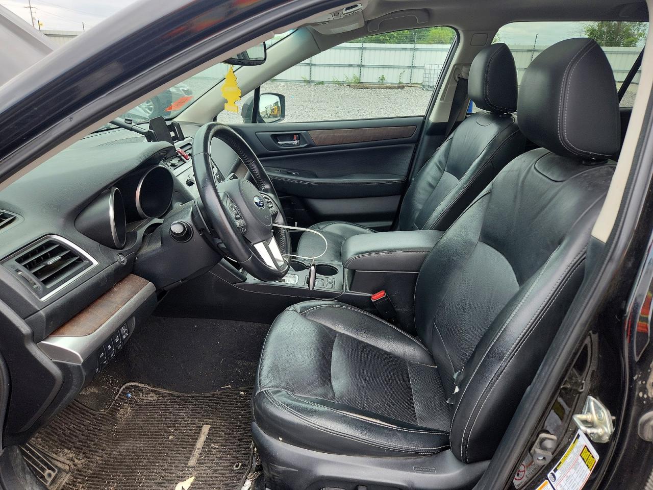 2015 Subaru Outback 2.5i Limited Черный vin: 4S4BSANC7F3321189