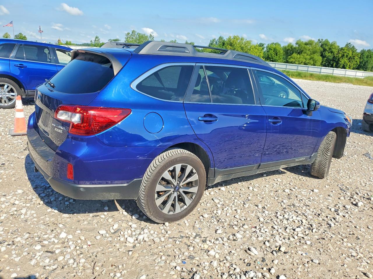 2015 Subaru Outback 2.5i Limited Blue vin: 4S4BSANC7F3346030