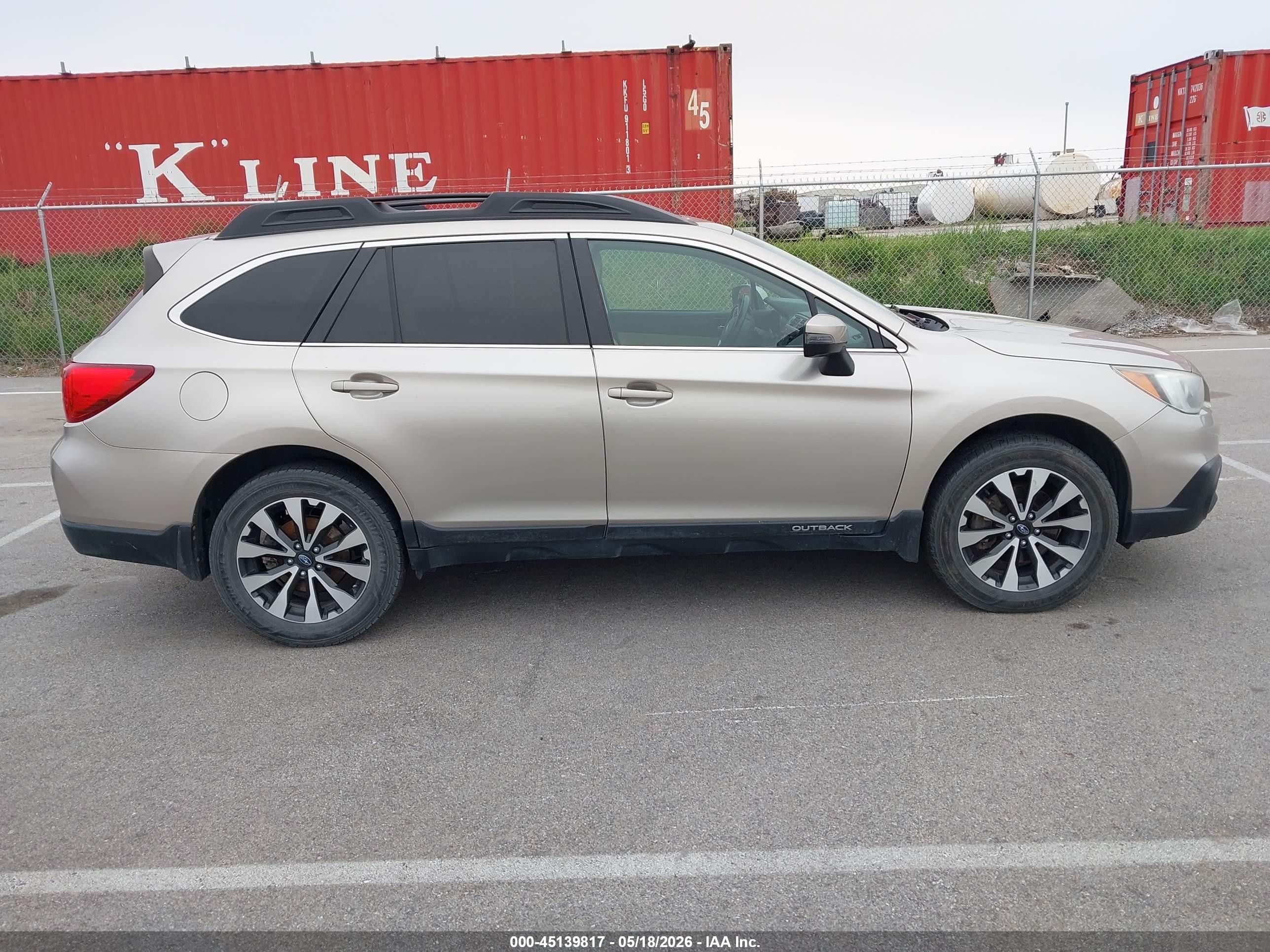 2017 Subaru Outback 2.5i Limited Желто-коричневый vin: 4S4BSANC7H3213674