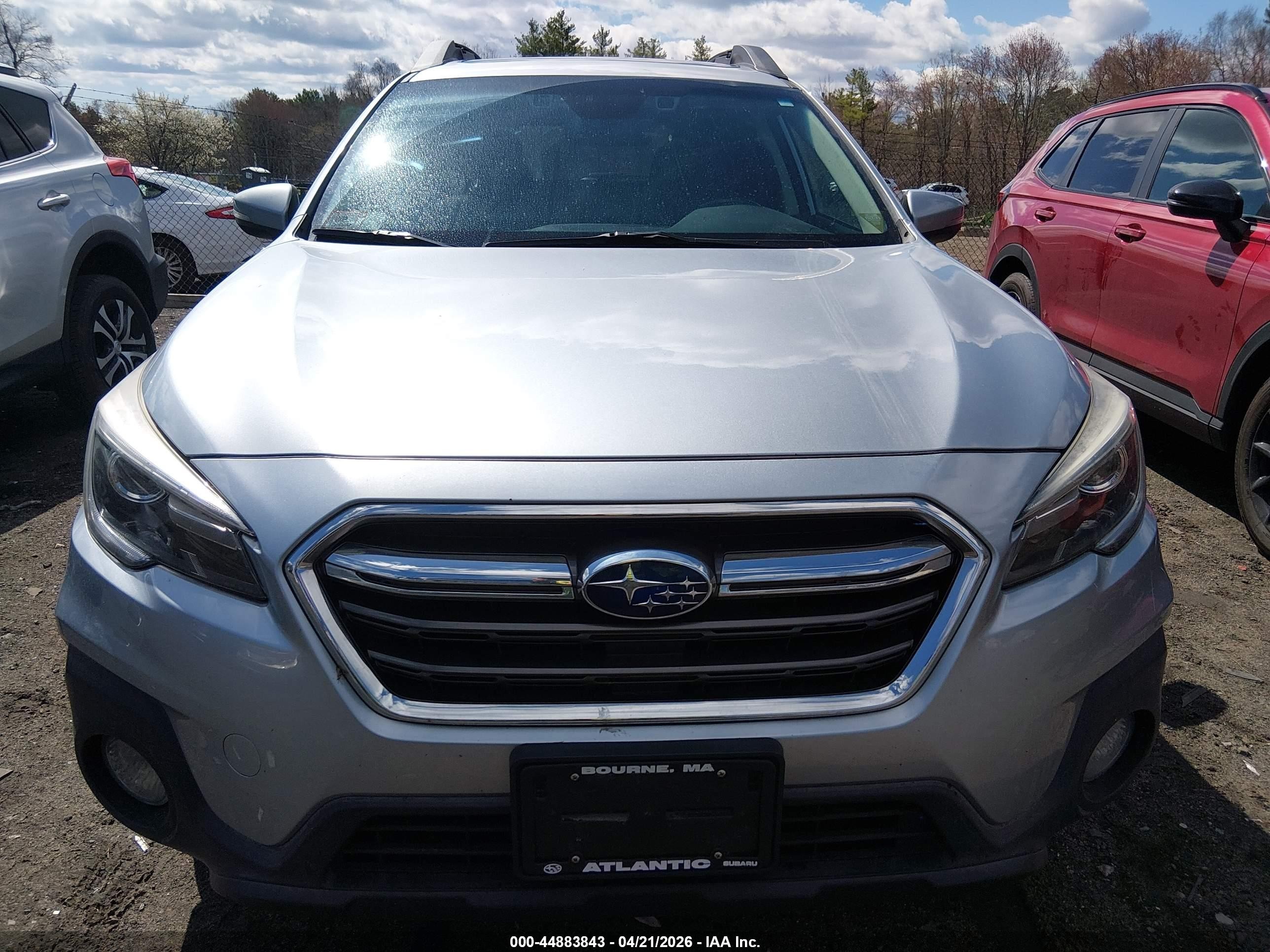 2018 Subaru Outback 2.5i Limited Silver vin: 4S4BSANC7J3296299