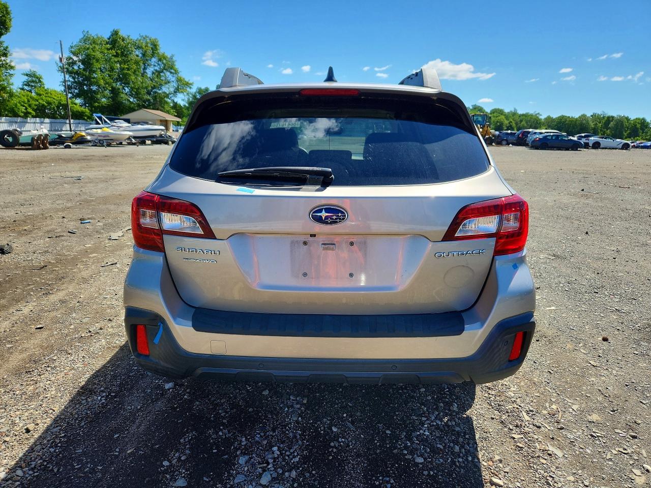 2018 Subaru Outback 2.5i Limited Beige vin: 4S4BSANC7J3375164