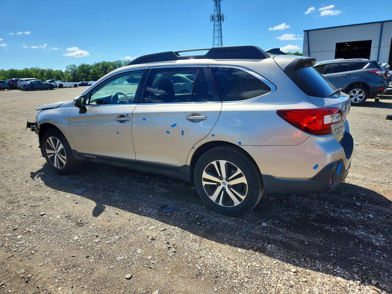 2018 Subaru Outback 2.5i Limited Beige vin: 4S4BSANC7J3375164