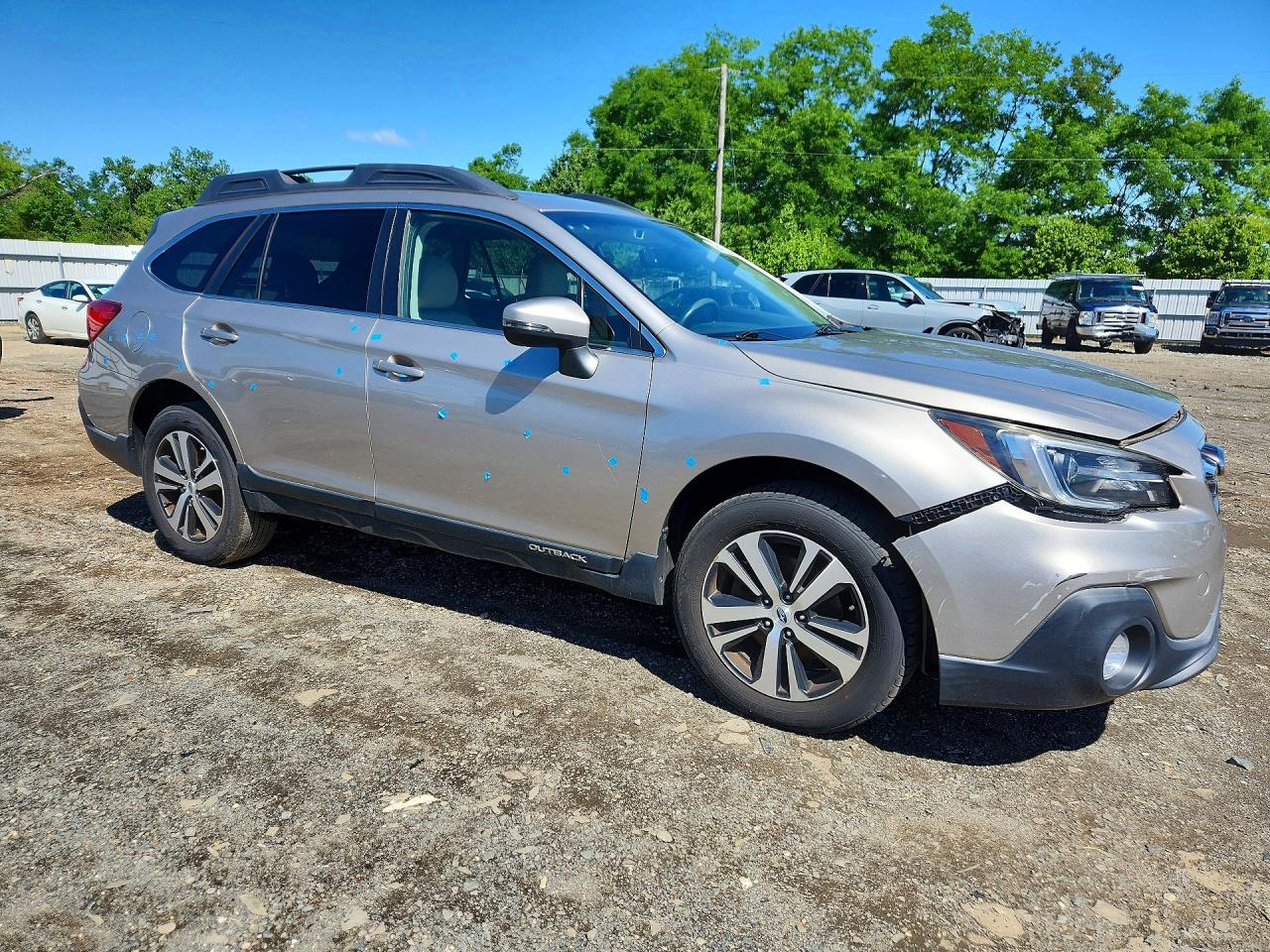 2018 Subaru Outback 2.5i Limited Beige vin: 4S4BSANC7J3375164