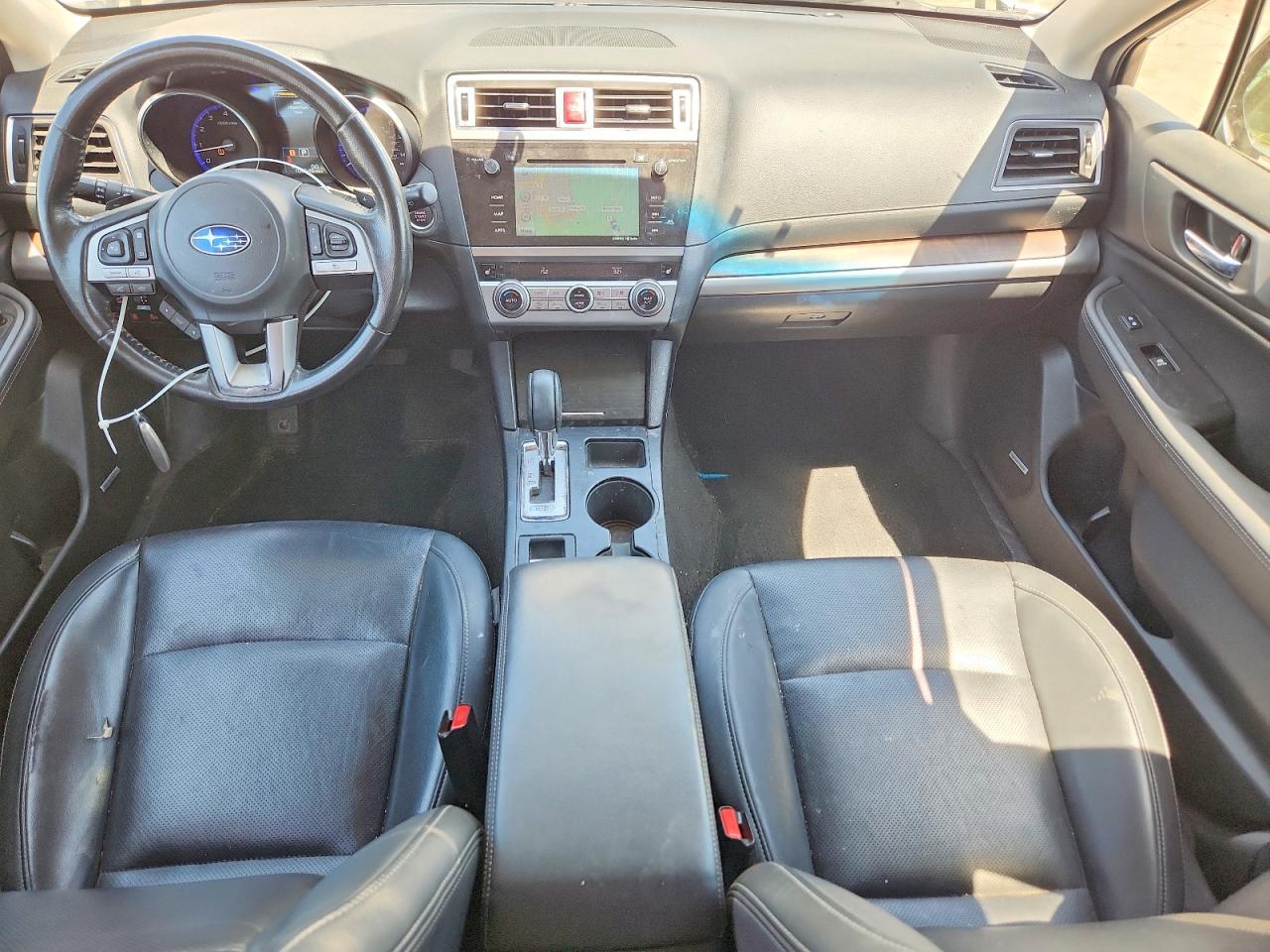 2015 Subaru Outback 2.5i Limited White vin: 4S4BSANC8F3273461