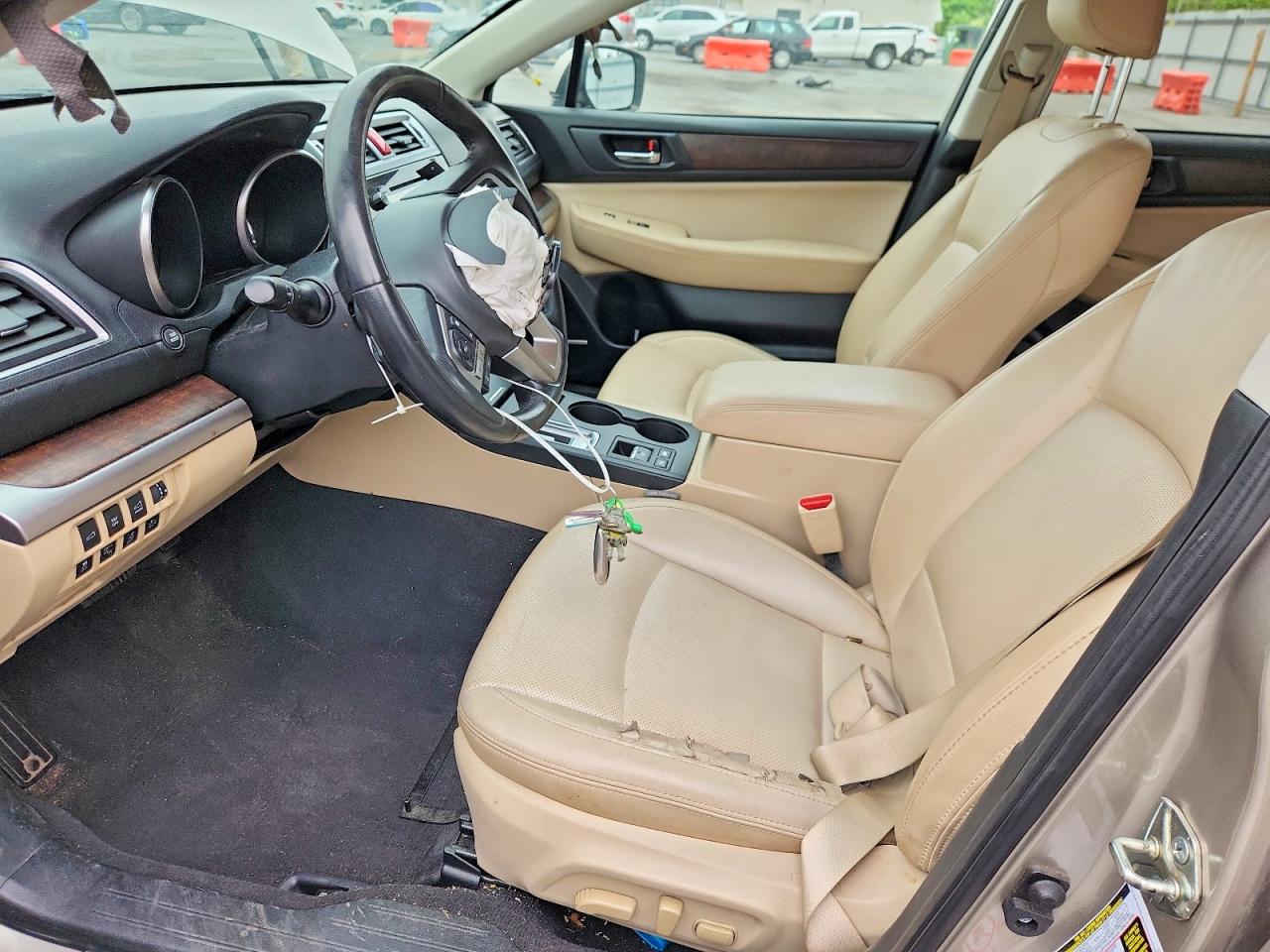 2015 Subaru Outback 2.5i Limited Tan vin: 4S4BSANC8F3297954