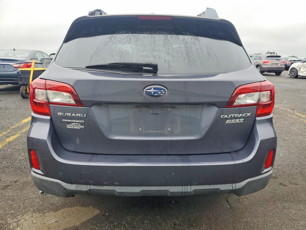 2015 Subaru Outback 2.5i Limited Синий vin: 4S4BSANC8F3358381