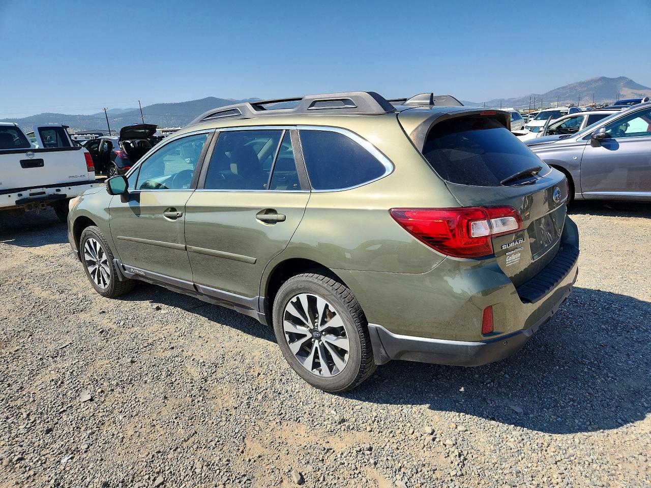 2017 Subaru Outback 2.5i Limited Green vin: 4S4BSANC8H3314383