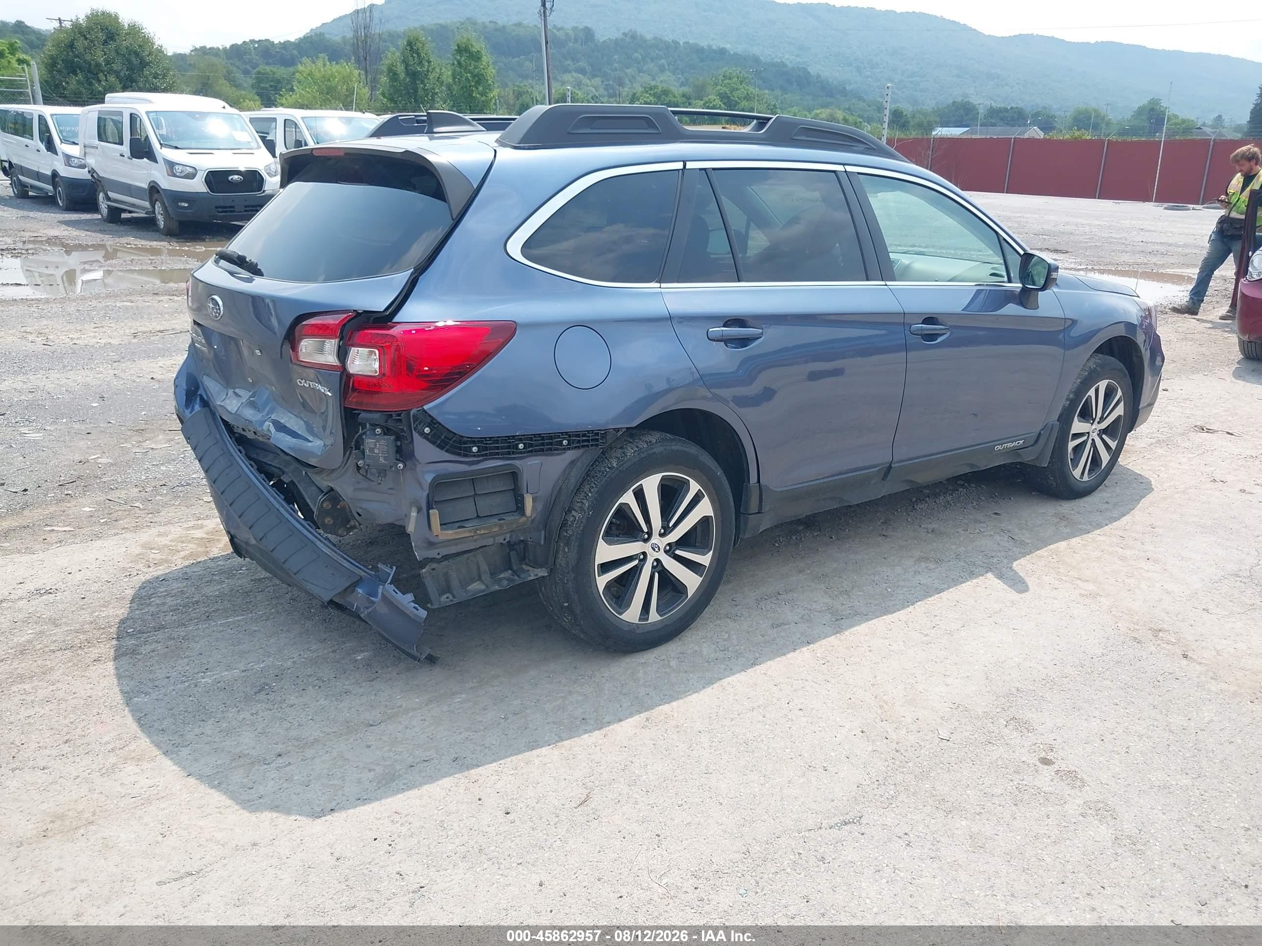 2018 Subaru Outback 2.5i Limited Blue vin: 4S4BSANC8J3206609
