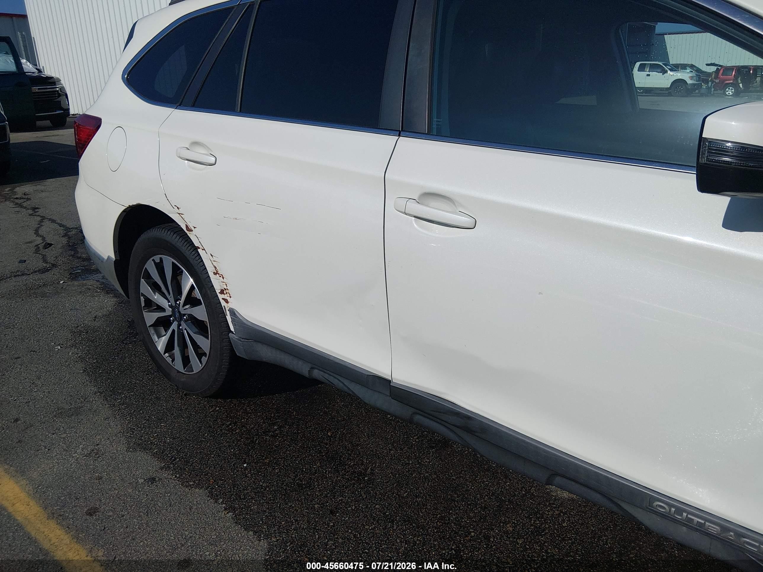 2015 Subaru Outback 2.5i Limited White vin: 4S4BSANC9F3244258