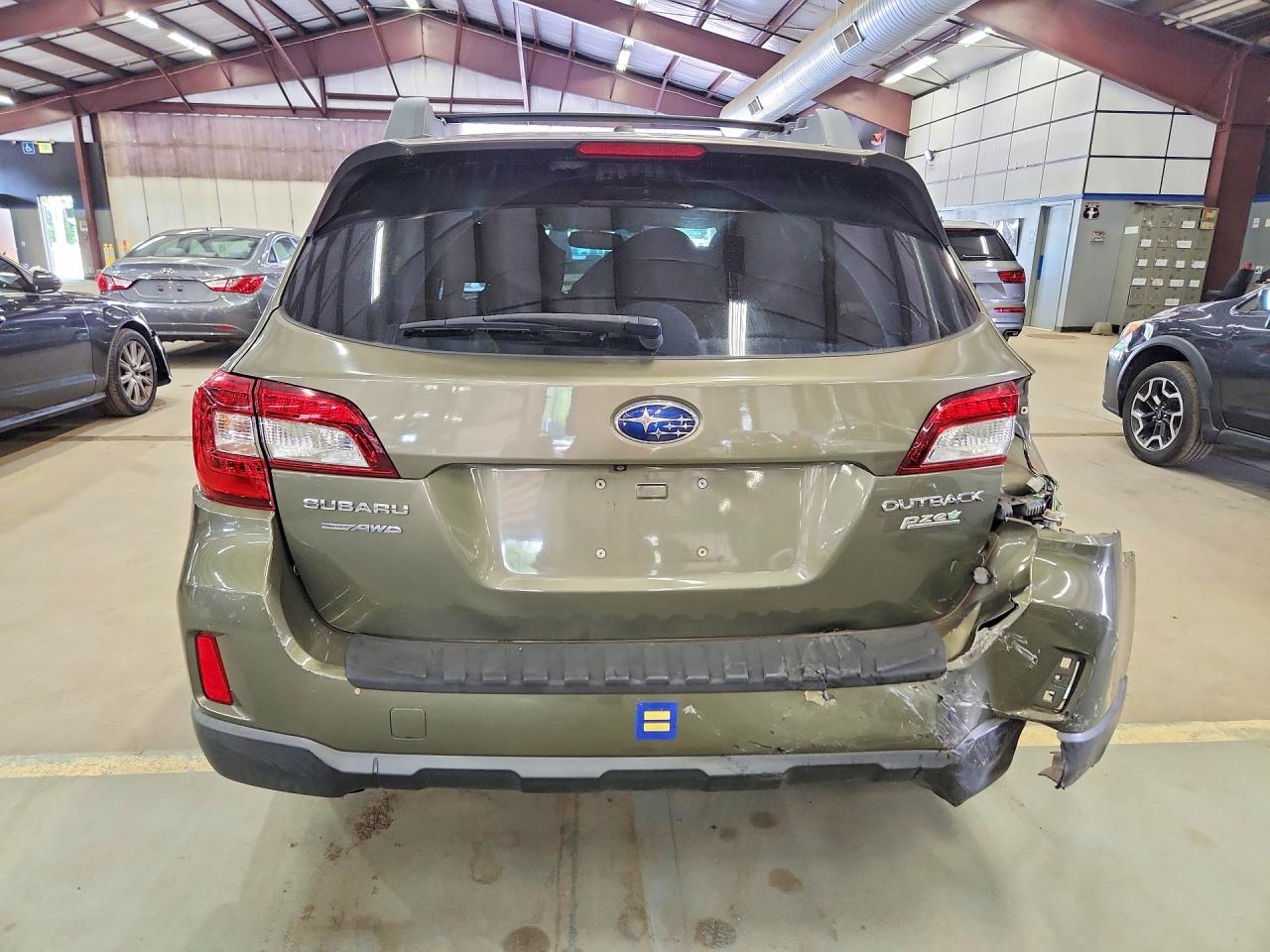 2015 Subaru Outback 2.5i Limited Green vin: 4S4BSANC9F3287112