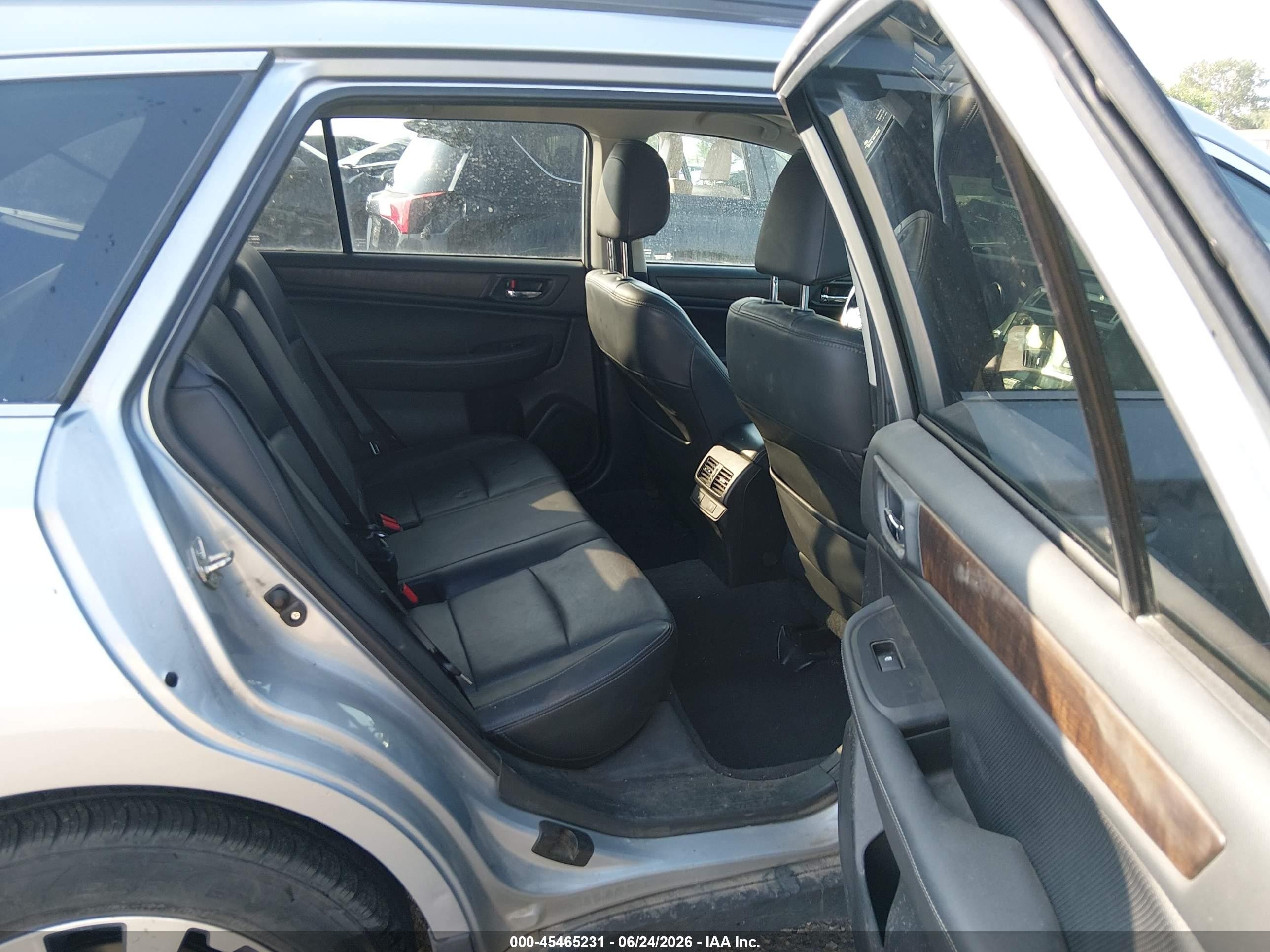 2015 Subaru Outback 2.5i Limited Серый vin: 4S4BSANC9F3307536