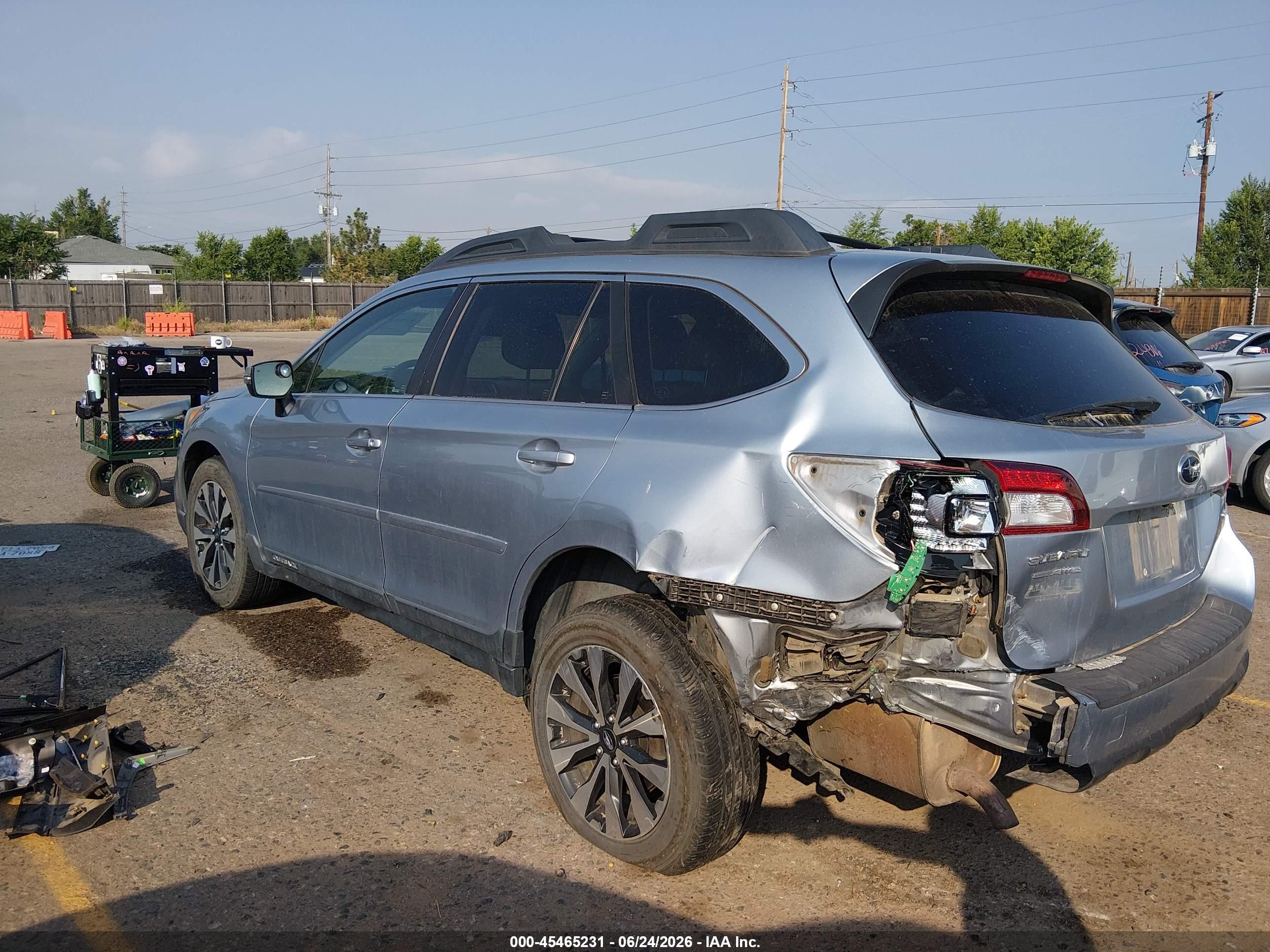 2015 Subaru Outback 2.5i Limited Серый vin: 4S4BSANC9F3307536