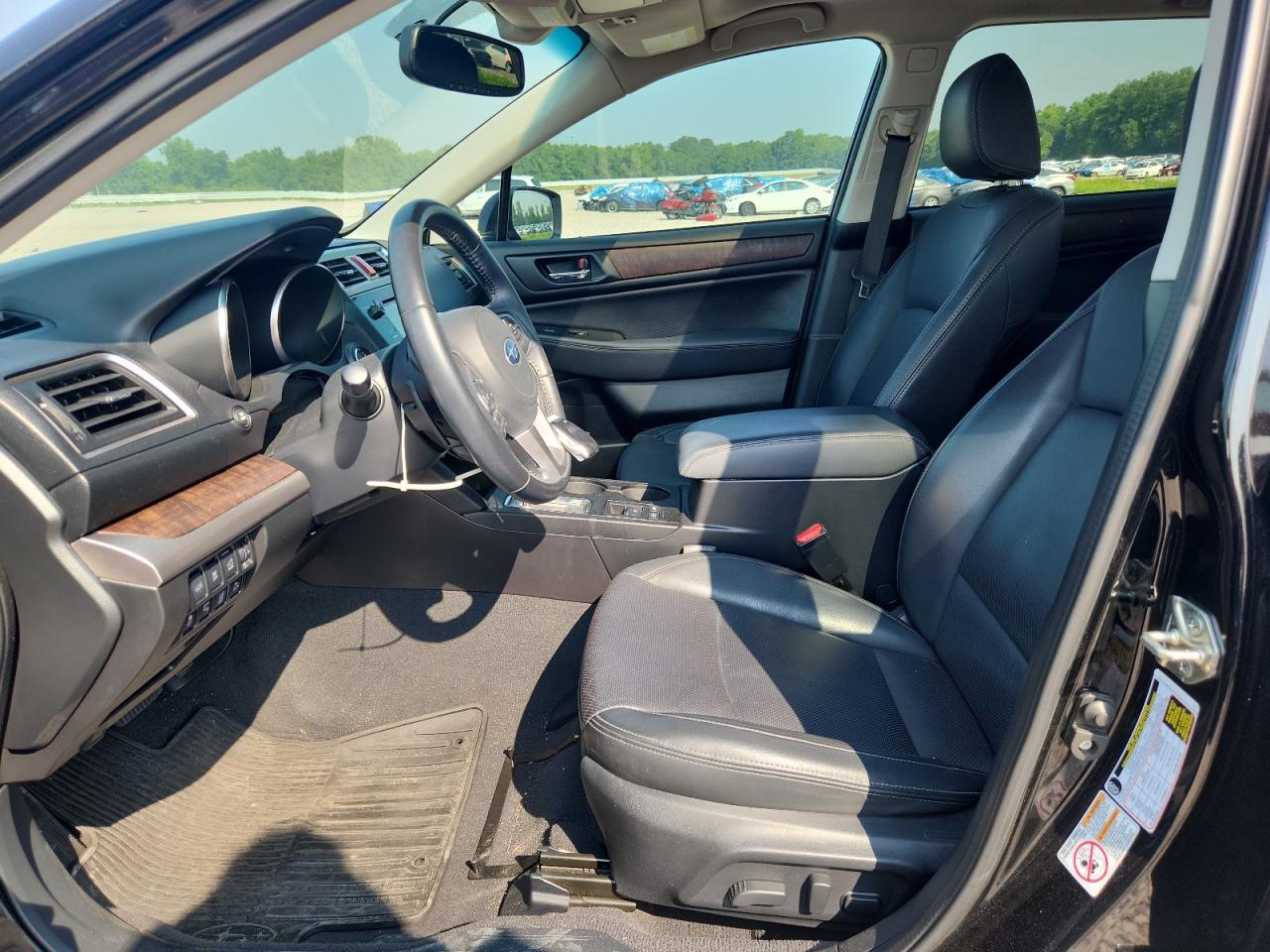 2015 Subaru Outback 2.5i Limited Черный vin: 4S4BSANC9F3308072