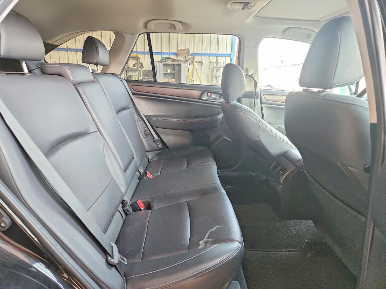 2015 Subaru Outback 2.5i Limited Black vin: 4S4BSANC9F3309545