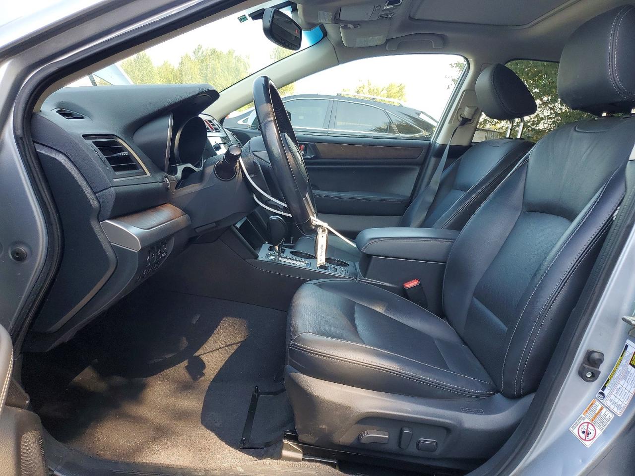 2015 Subaru Outback 2.5i Limited Silver vin: 4S4BSANC9F3313501