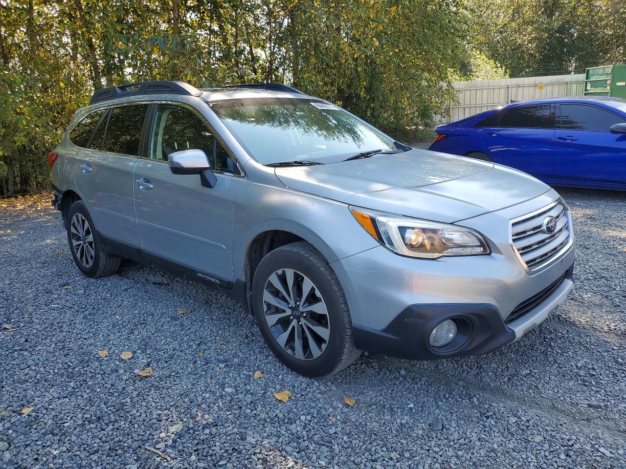 2015 Subaru Outback 2.5i Limited Silver vin: 4S4BSANC9F3313501