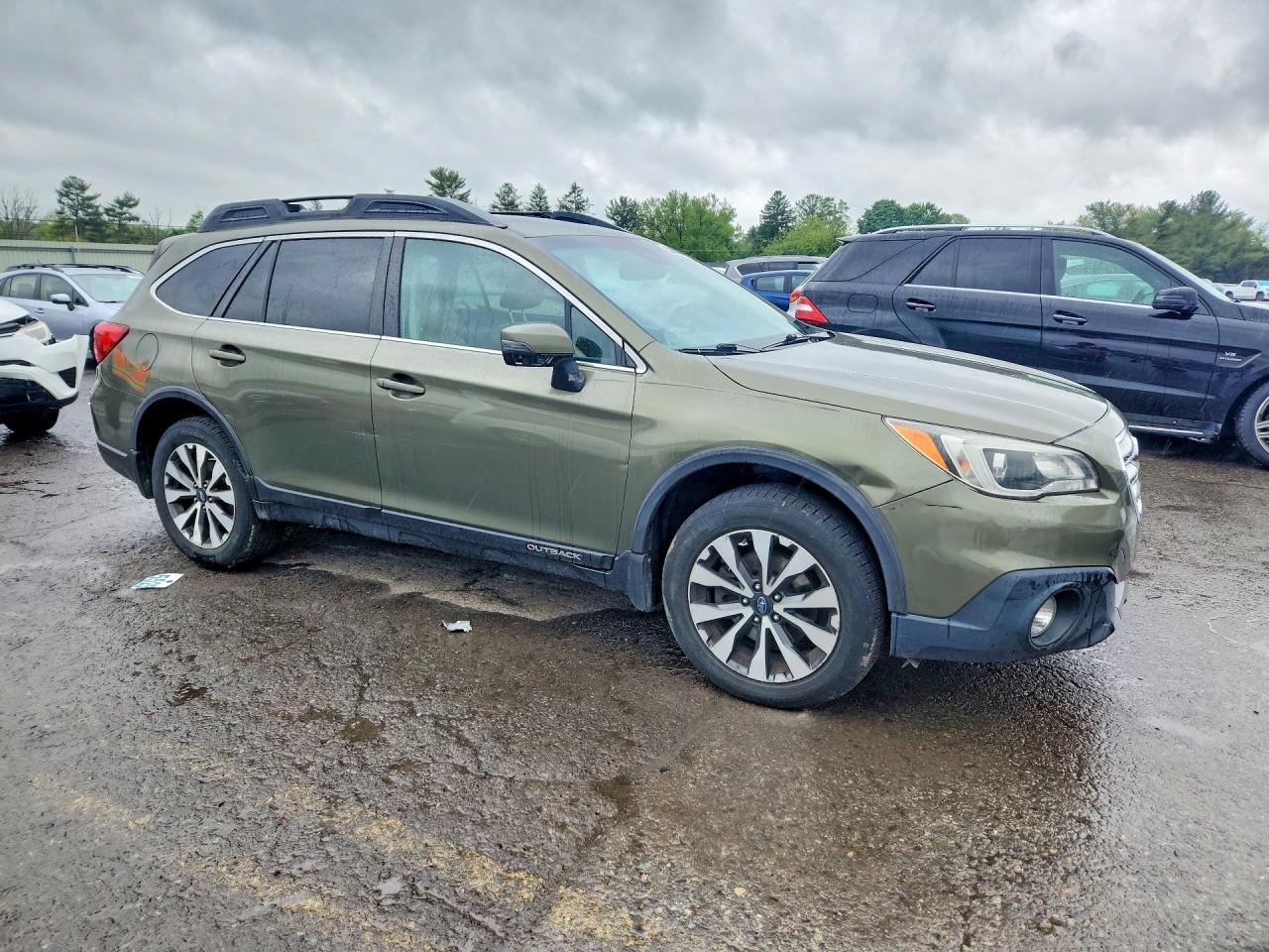 2015 Subaru Outback 2.5i Limited Зеленый vin: 4S4BSANC9F3334302