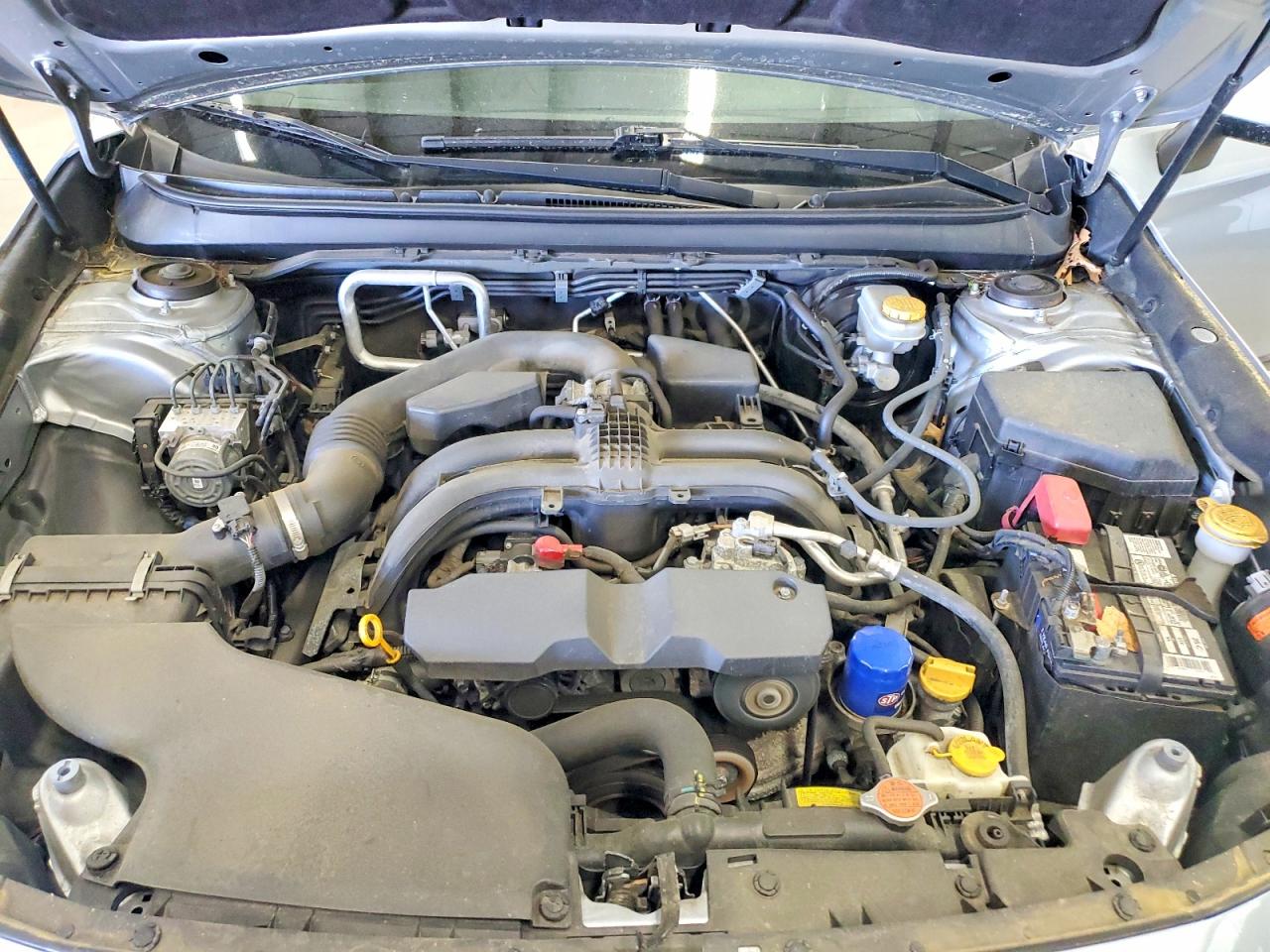 2017 Subaru Outback 2.5i Limited Серебряный vin: 4S4BSANC9H3338336