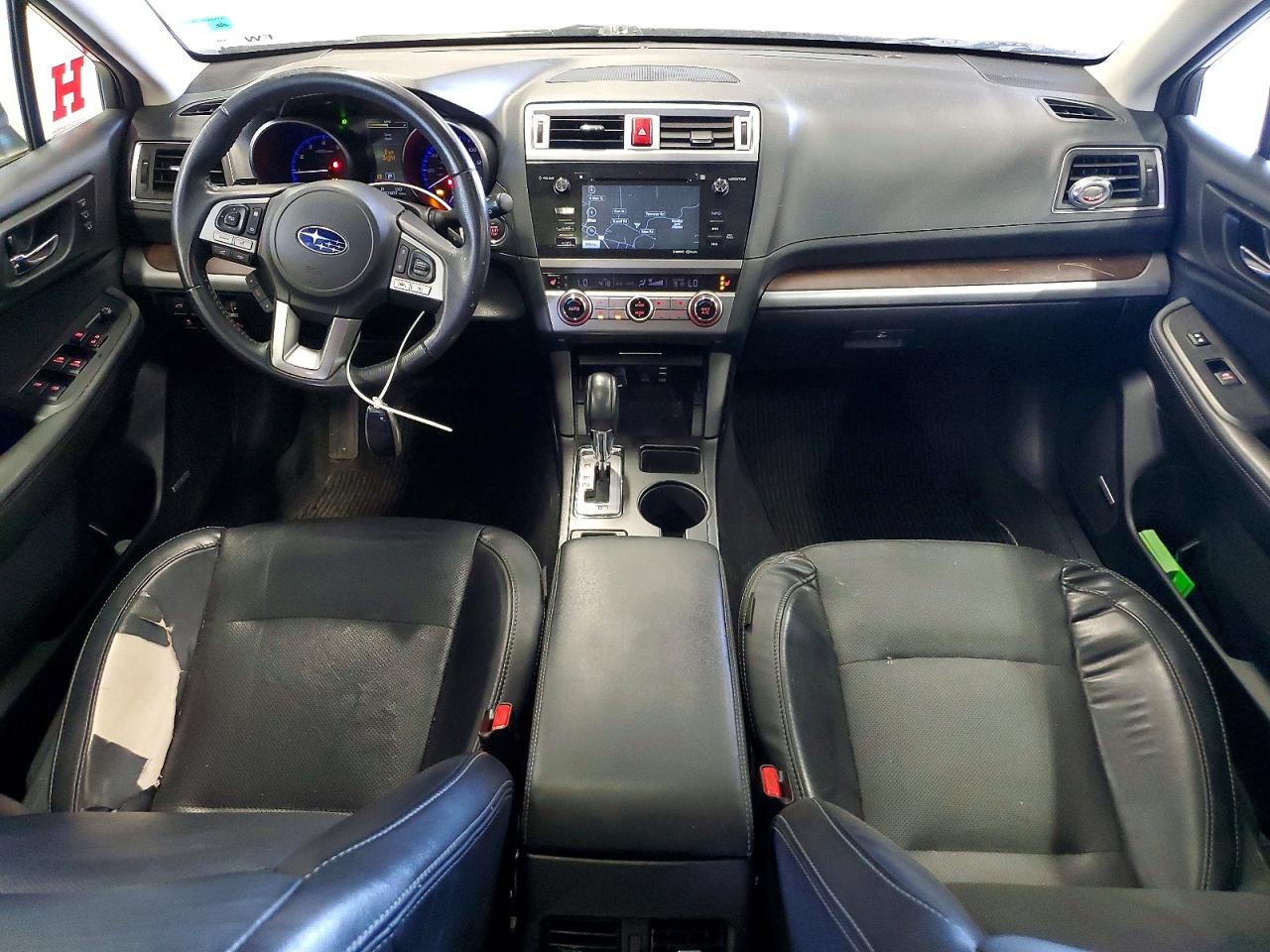 2017 Subaru Outback 2.5i Limited Серебряный vin: 4S4BSANC9H3338336