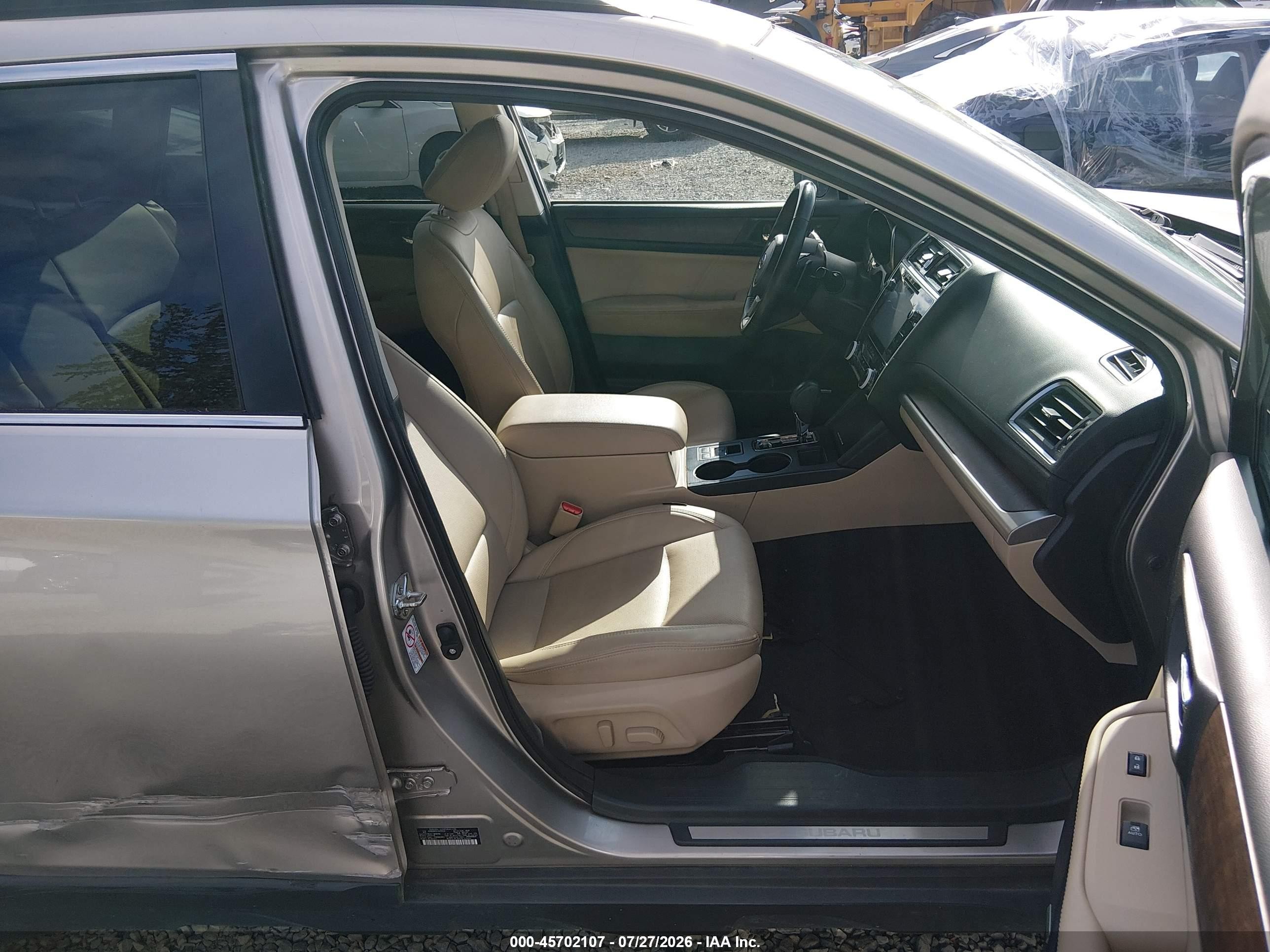 2018 Subaru Outback 2.5i Limited Gold vin: 4S4BSANC9J3270223